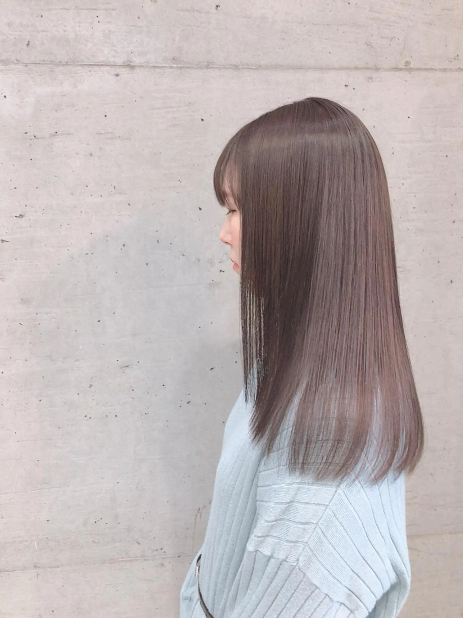 ロング カラー アッシュ アッシュグレー アッシュグレージュ グレージュ 大栗 佑也  髪質改善のヘアスタイル