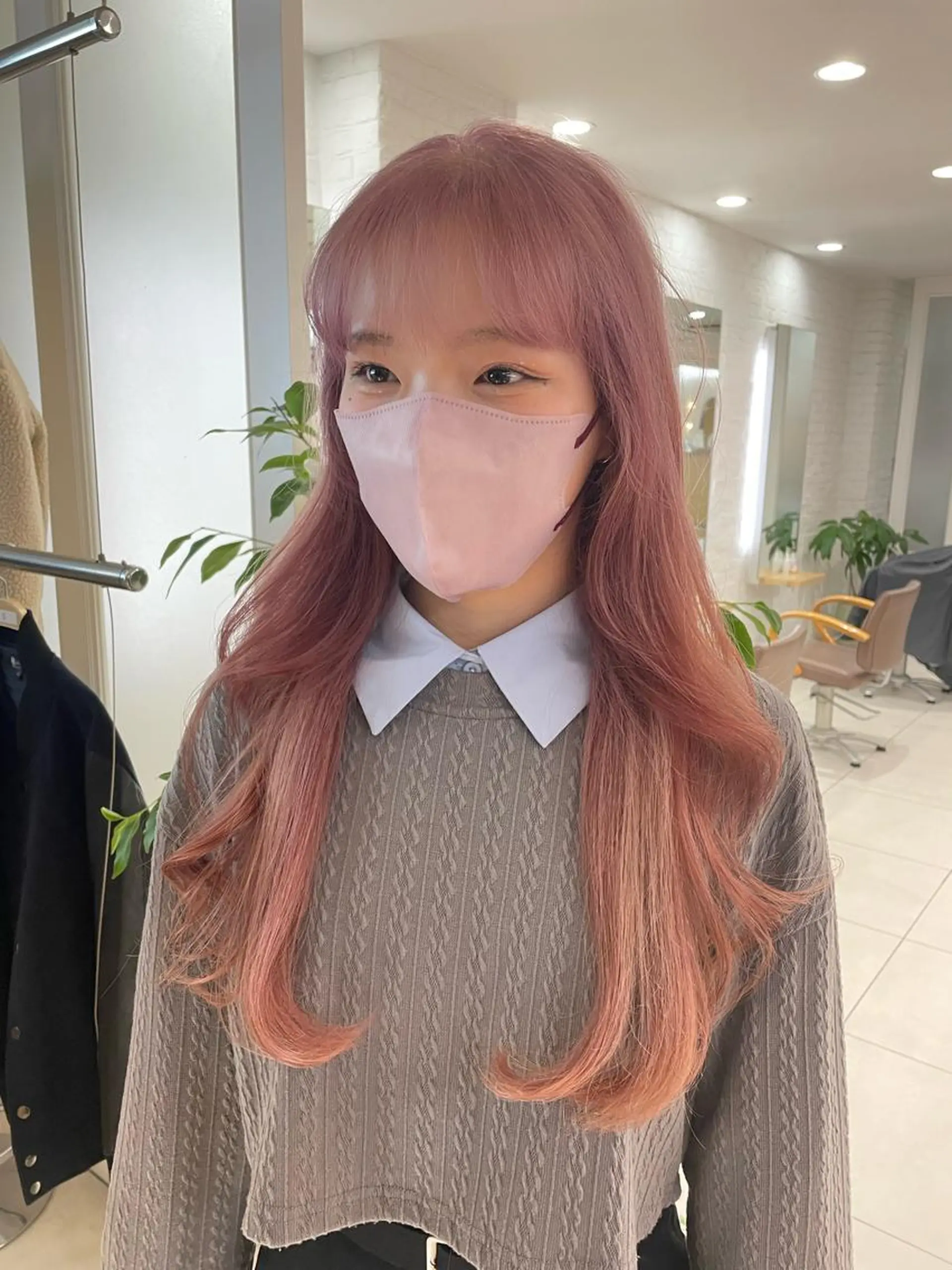 ロング ヘアカラー nuu 栄所属・🧸SAKI🎀 韓国レイヤーのヘアスタイル