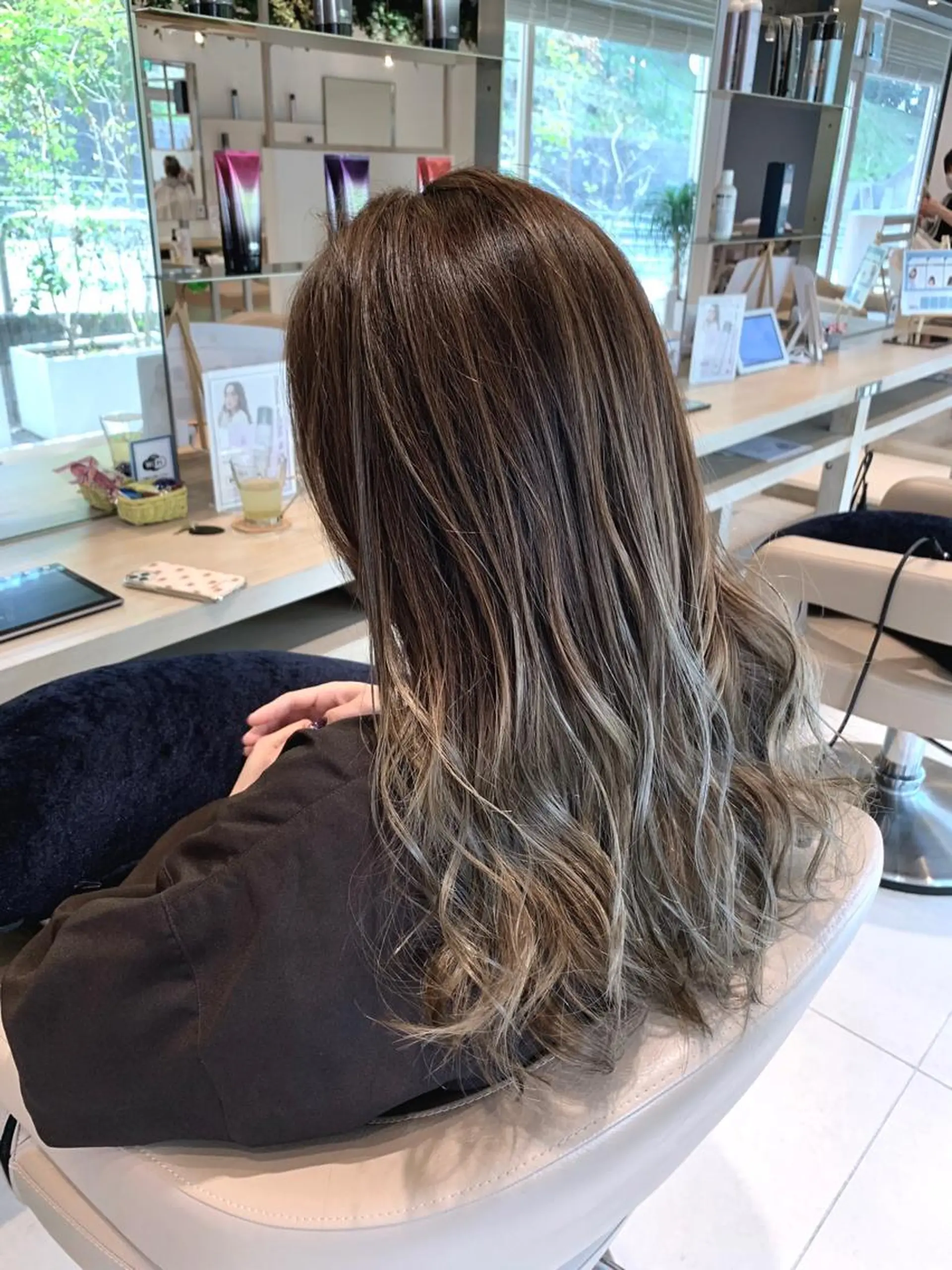 ロング カラー グレージュ ハイライトカラー ハイライト アメモリ ヒロアキのヘアスタイル