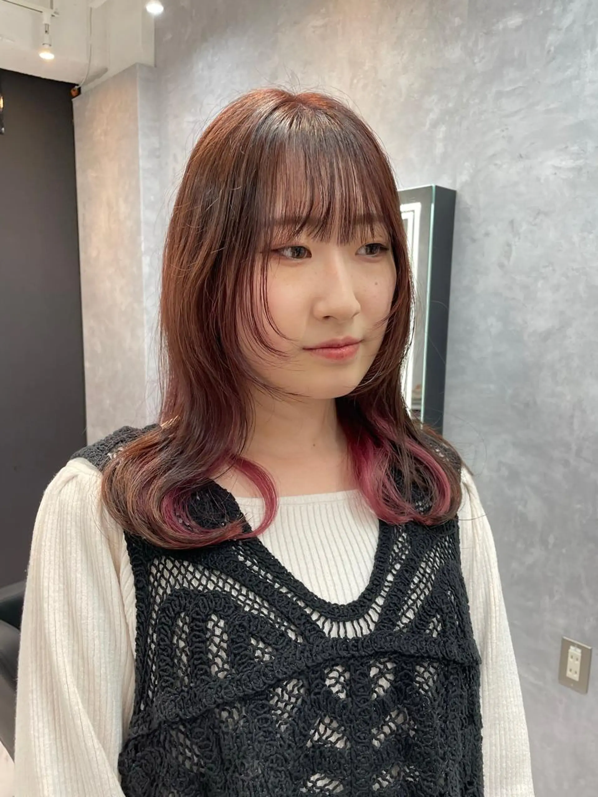 セミロング カラー ブリーチ ピンクカラー _WHITE 天神店 YUMEKA🐻のヘアスタイル