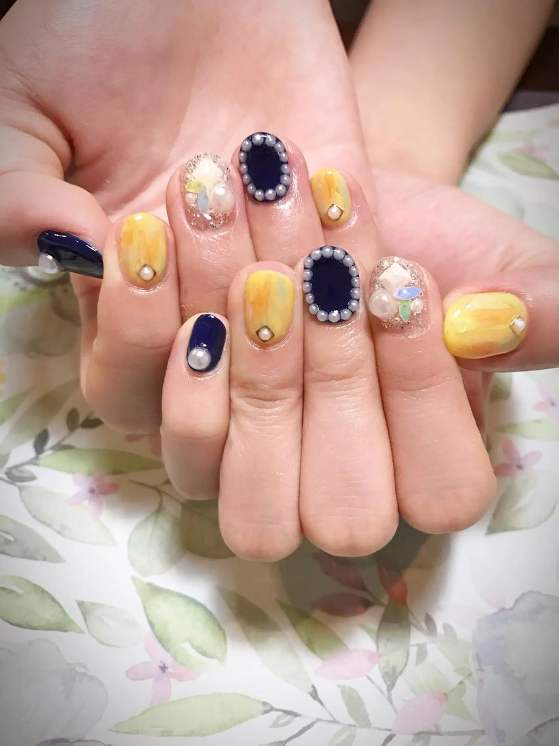 ネイル アートネイル ネイビー 黄色 jdn kayokoのネイルデザイン