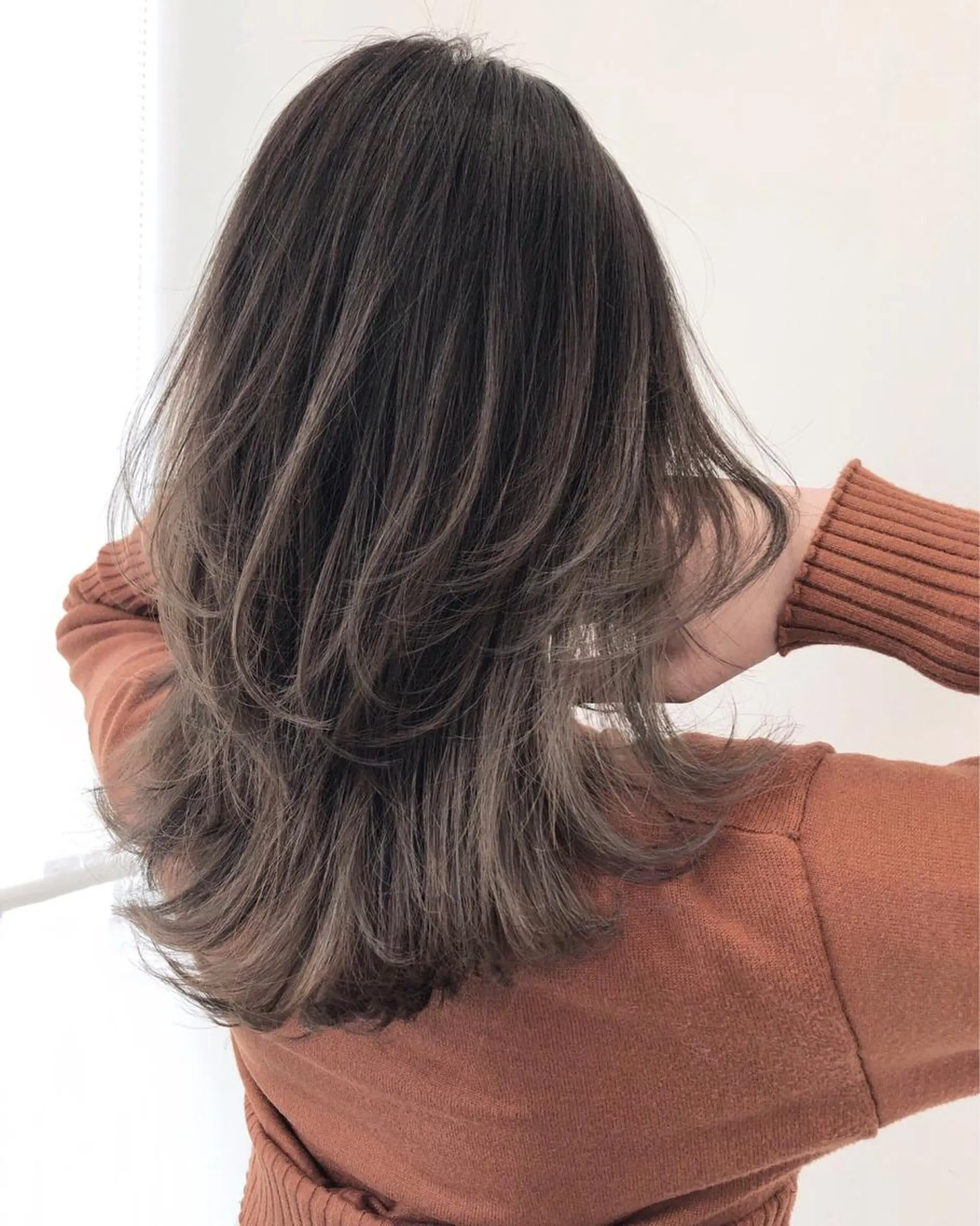 ミディアム カラー ダブルカラー グラデーションカラー ヘアカラー トリートメント 農添 杏のヘアスタイル