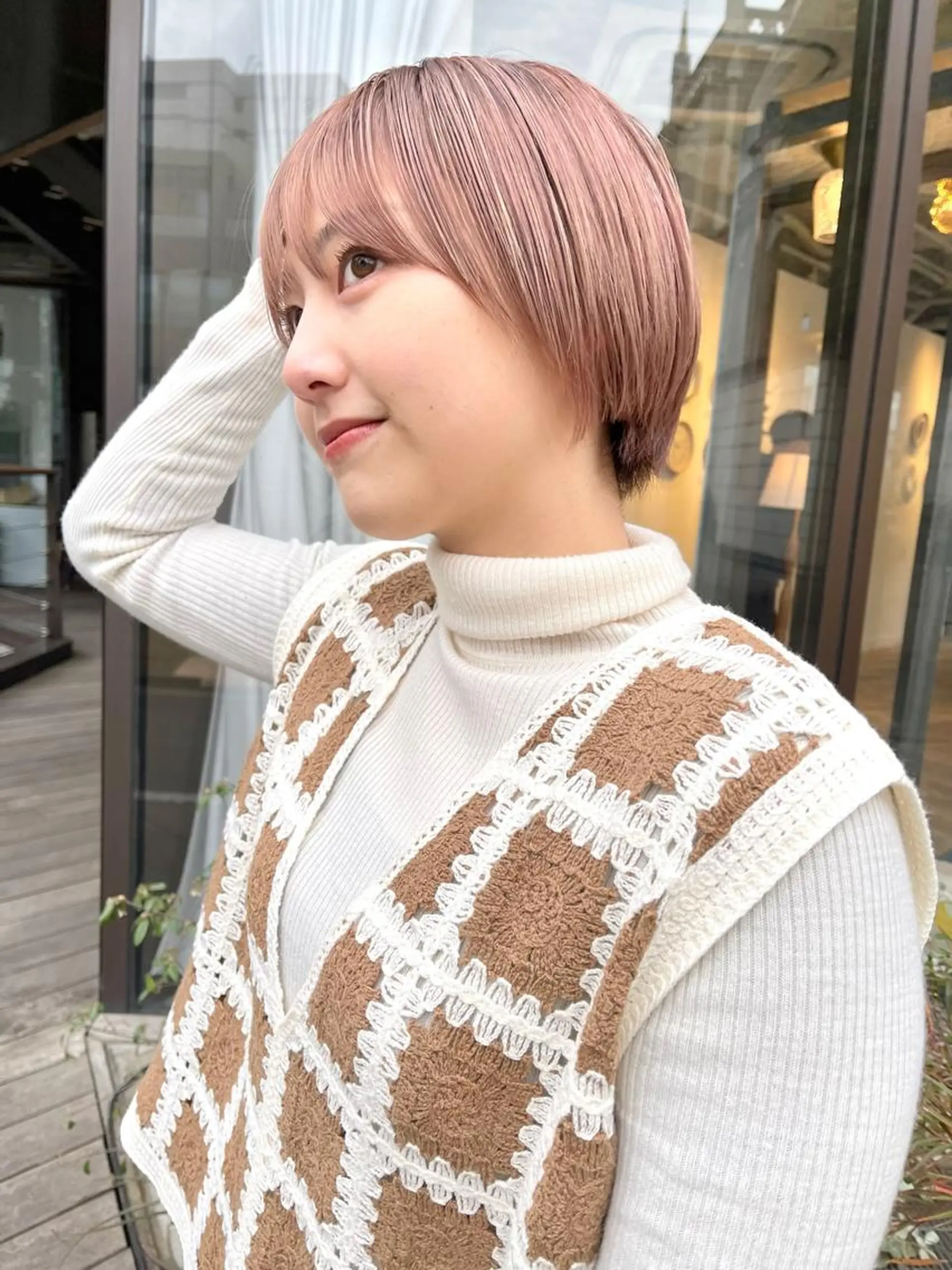 ショート カラー ベージュカラー ブリーチ ピンクカラー ピンクベージュ mee.urawa所属・似合わせショート×透 明感/やじまたかしのヘアスタイル