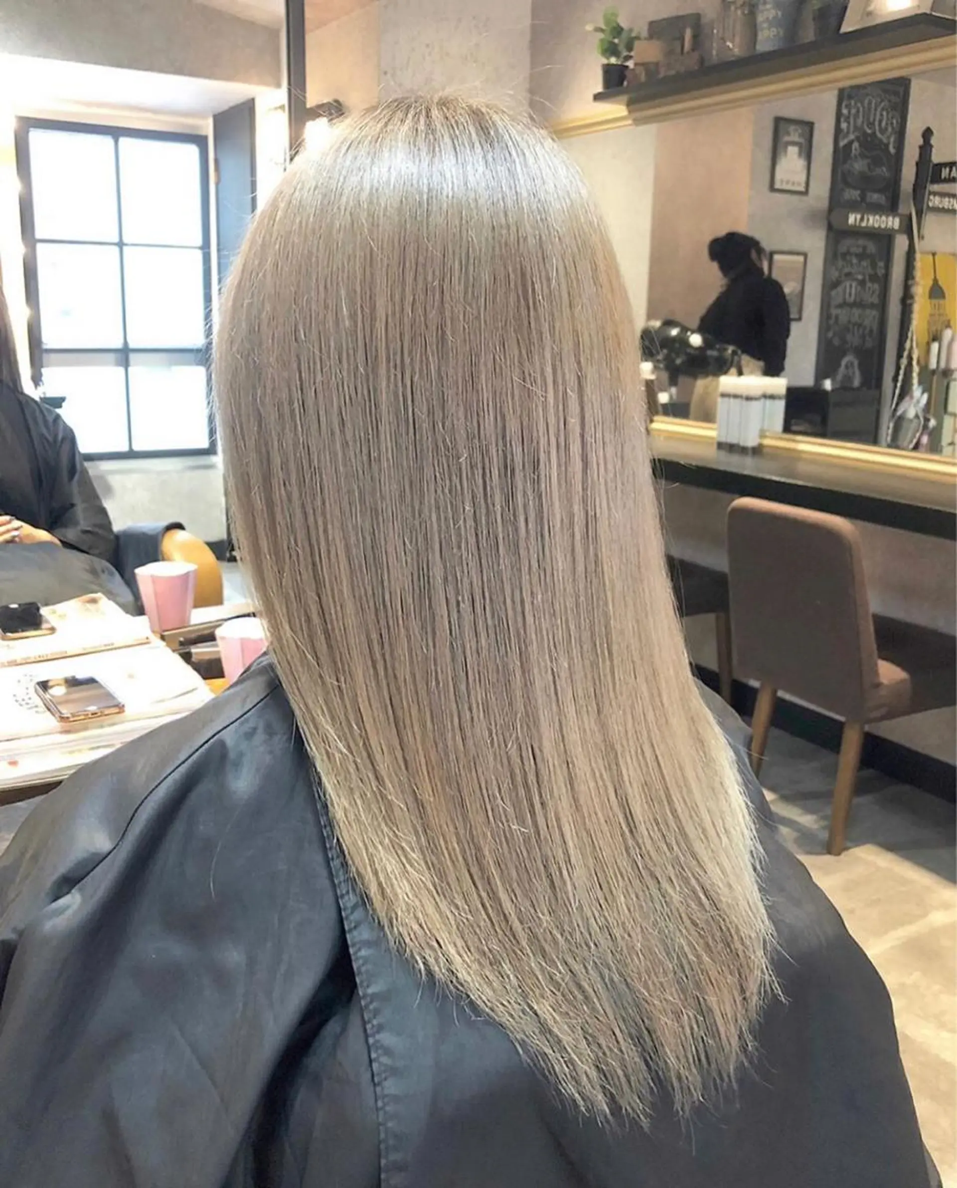 ロング salowin 原宿 aroa所属・韓国／ハッシュカット ／透明感カラー／金野のヘアスタイル