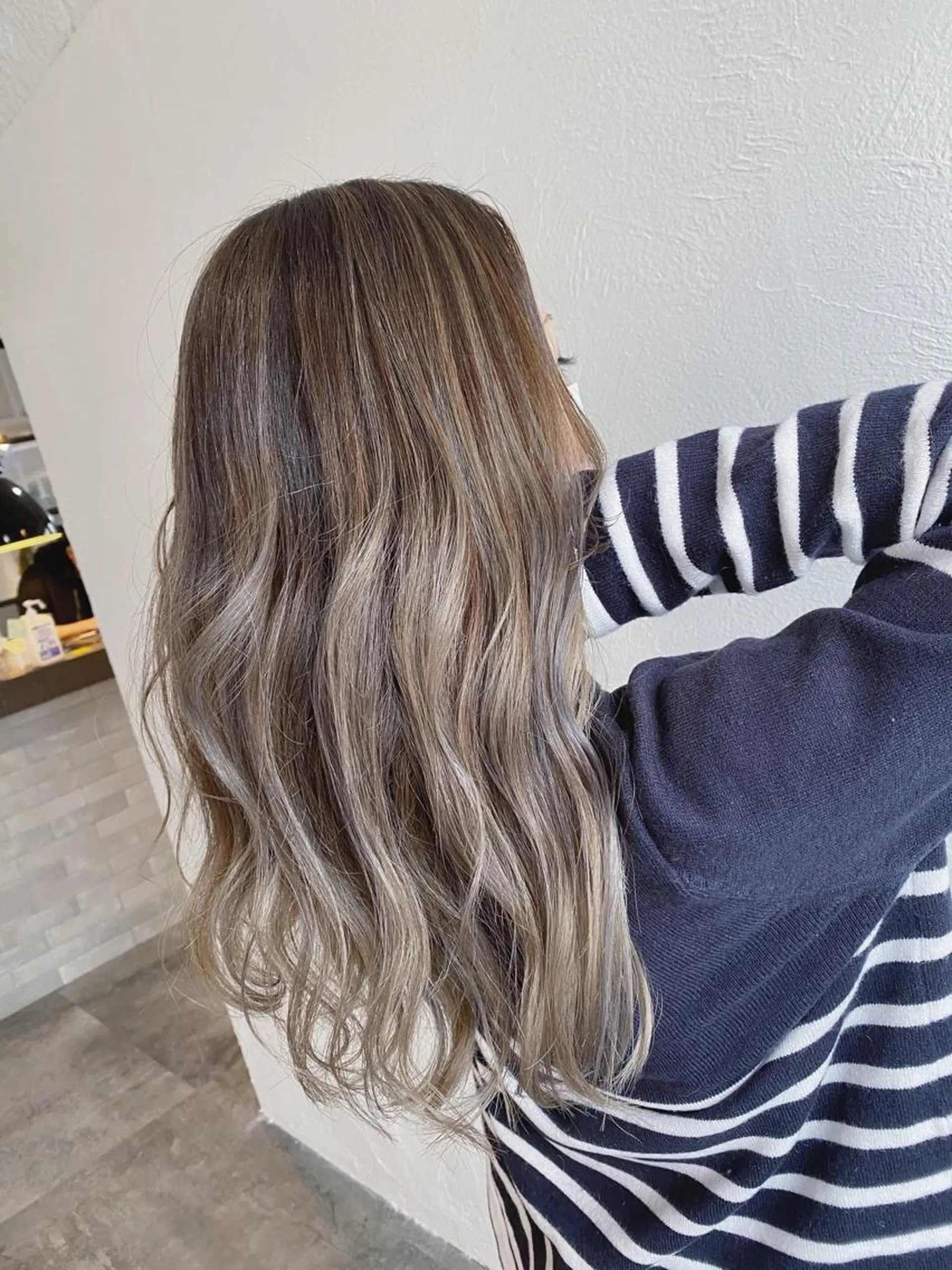 ロング カラー グラデーションカラー ハイライトカラー 外国人風カラー ハイライト KINI所属・HIYOSHI　✂︎ 艶髪職人のヘアスタイル