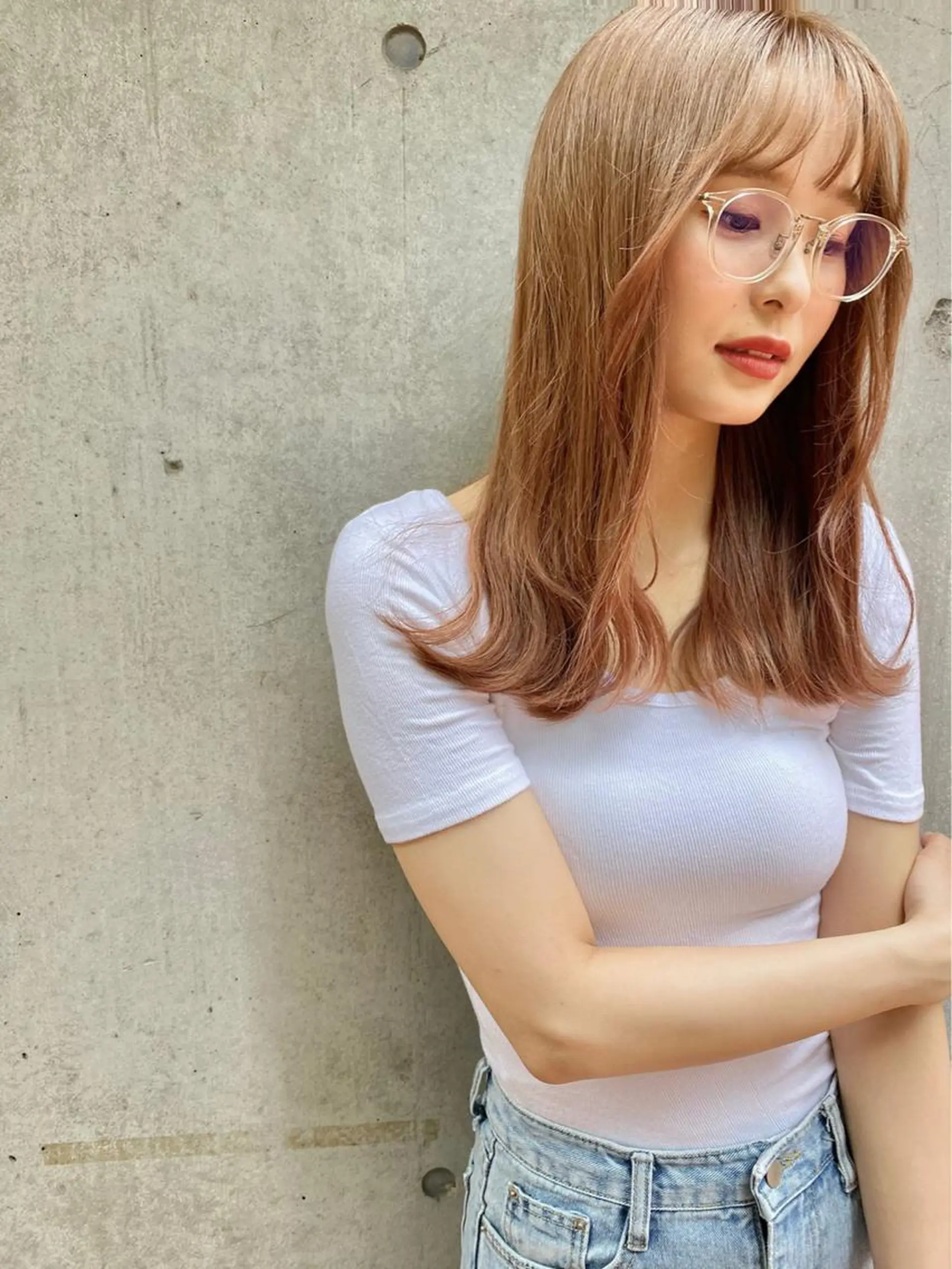 ミディアム カラー ブラウンカラー オレンジ オレンジブラウン 外ハネヘア GIEN UMEDA所属・久保 明日香のヘアスタイル