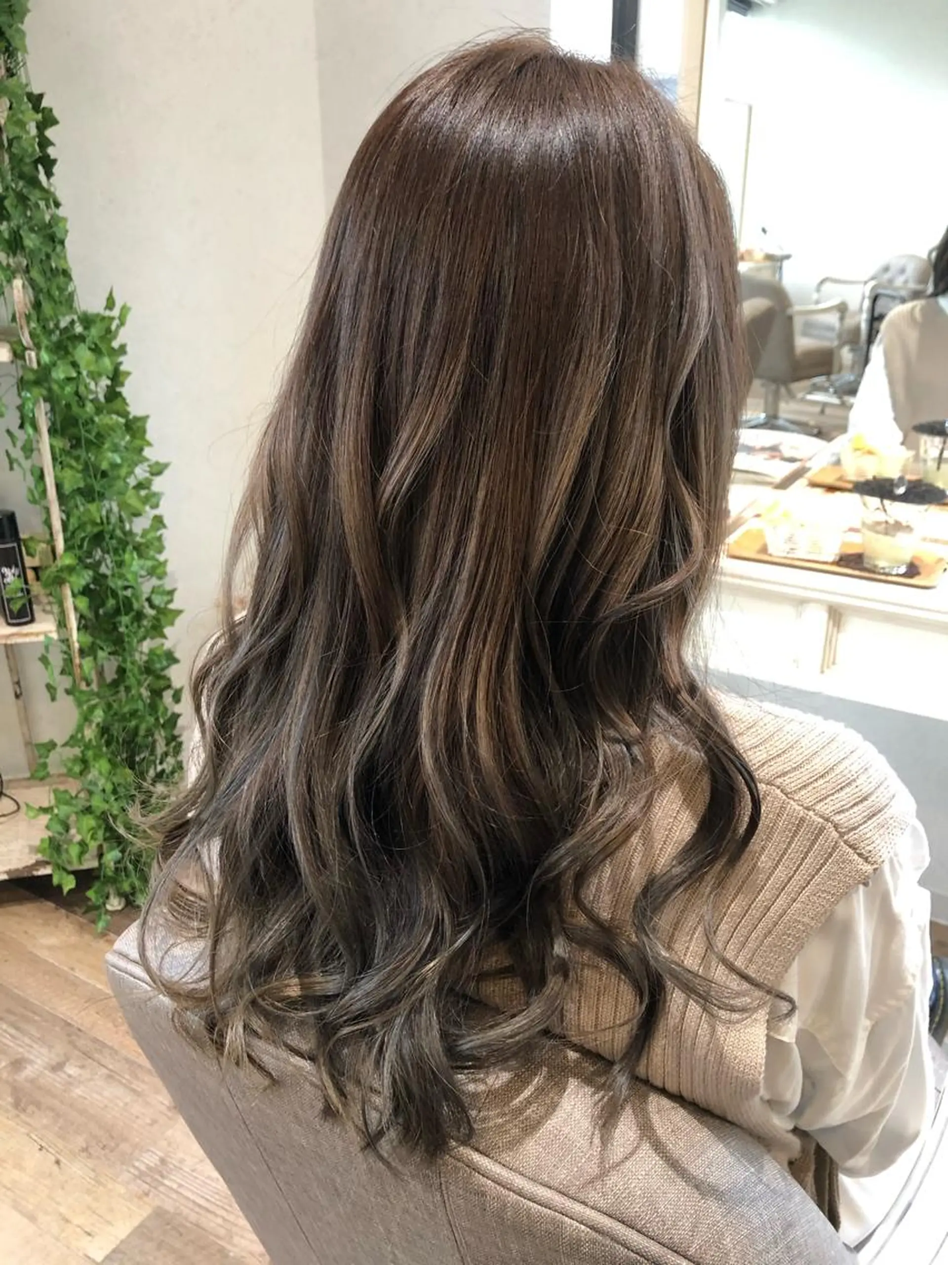 ロング カラー ヘアカラー トリートメント takuma 【meret橿原店】のヘアスタイル