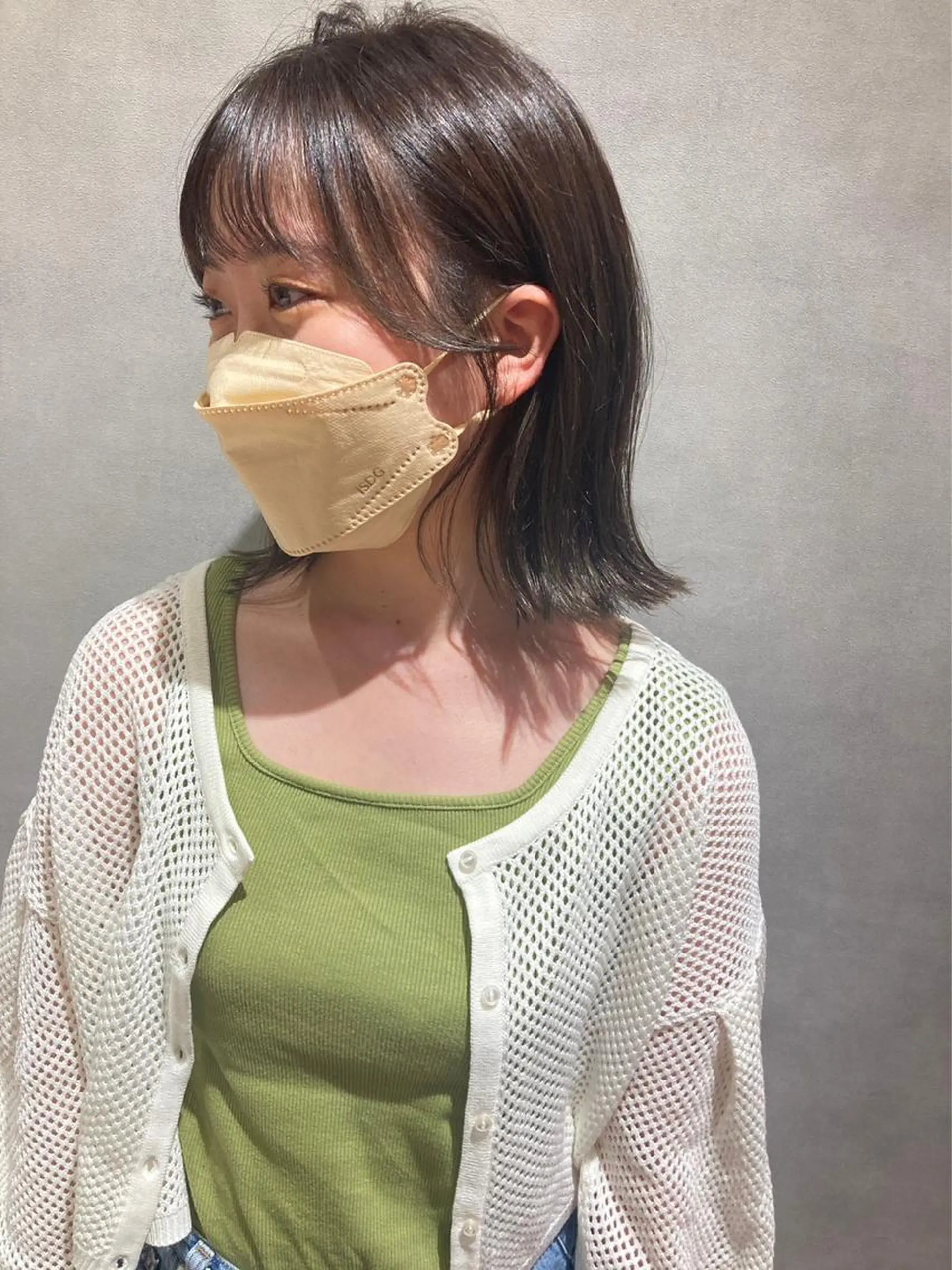 ミディアム 岸本 理希のヘアスタイル