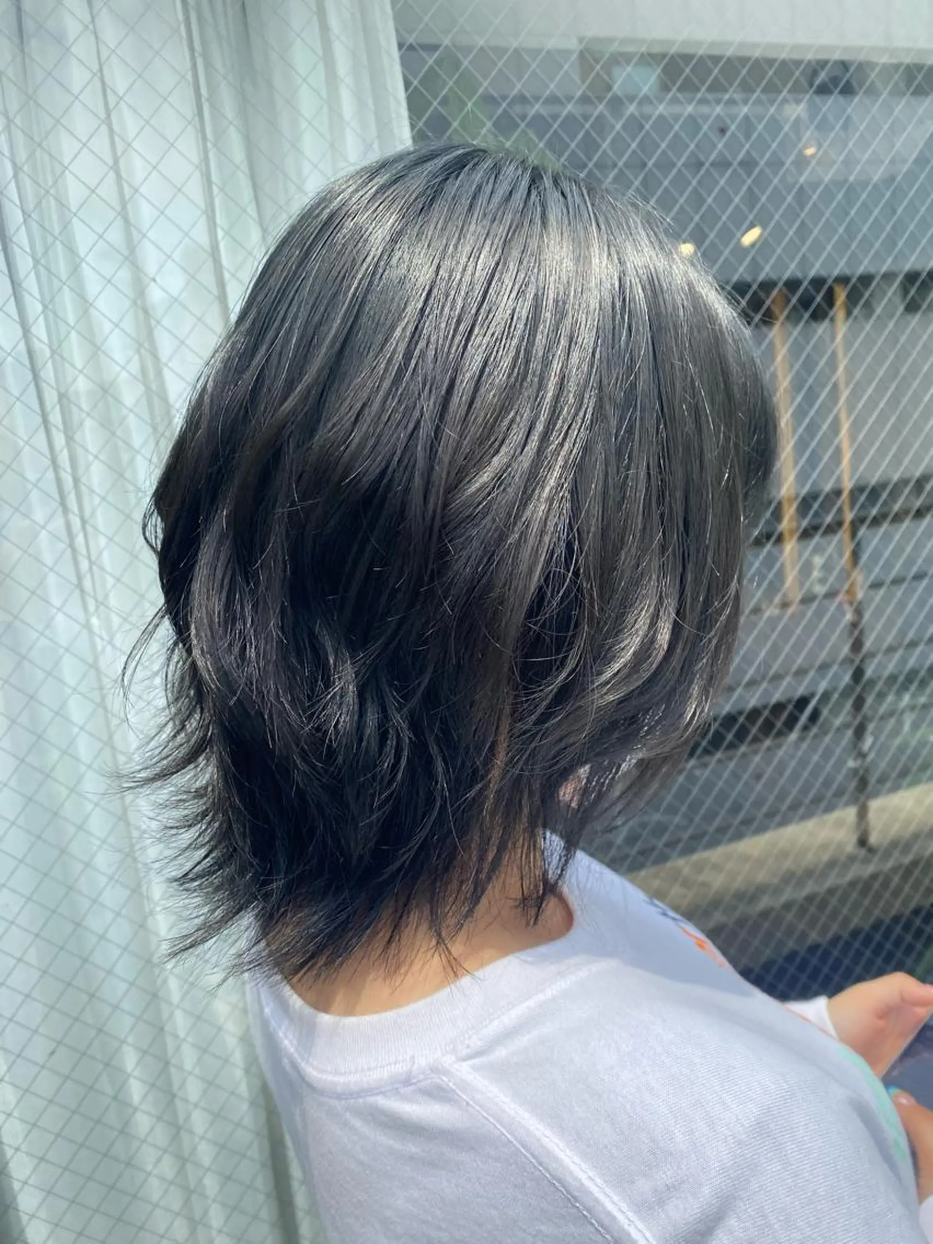 ミディアム カラー ヘアアレンジ 黒髪 ブリーチ ブルーカラー ブルーブラック ブリーチなしカラー 韓国ヘア×髪質 改善🇰🇷シオリのヘアスタイル