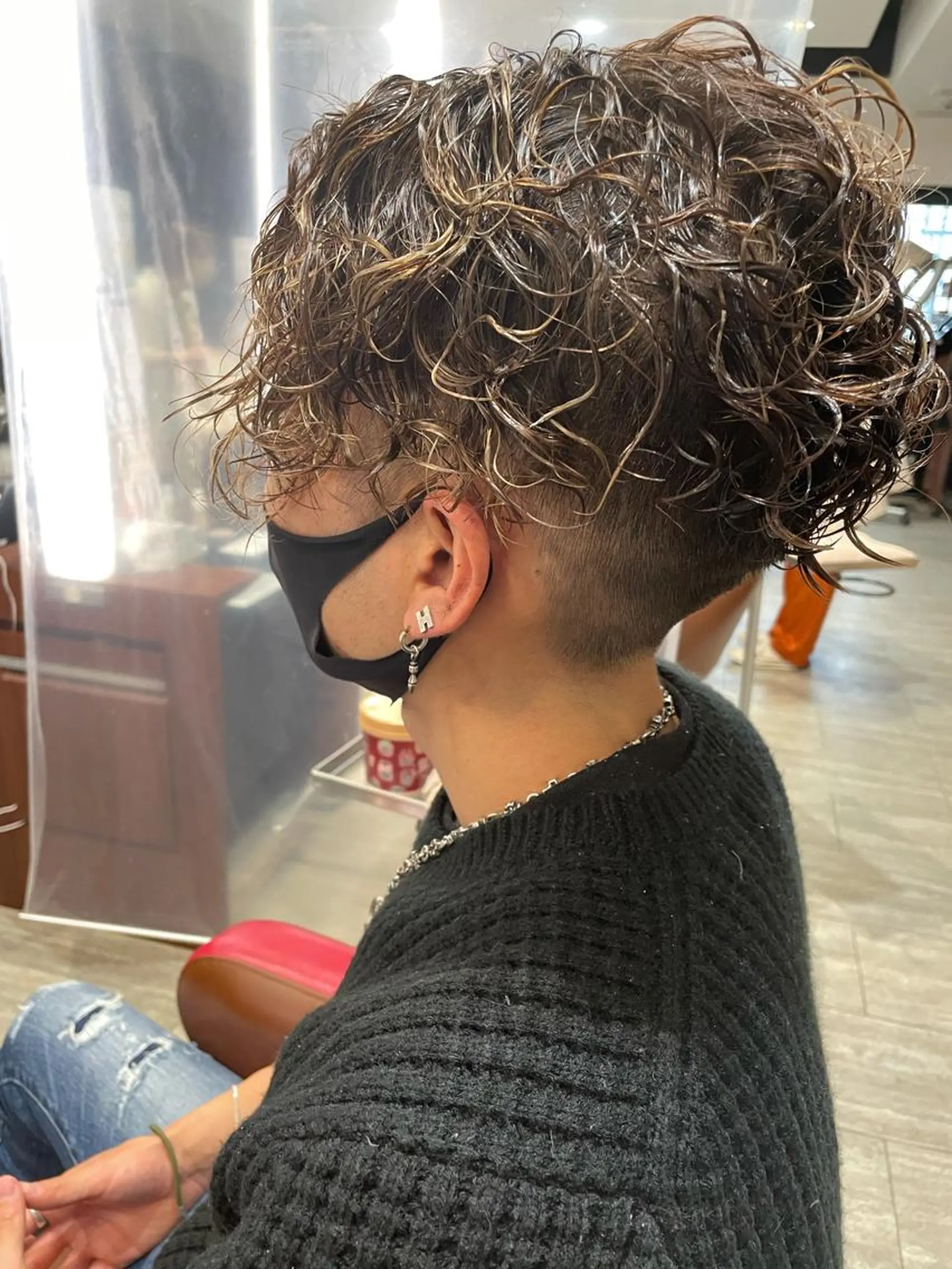 ショート パーマ メンズ メンズハイライト メンズパーマ ハイライト スパイラルパーマ カット パーマ レイヤー＆ブリーチ 職人✂︎藤澤一成😊のヘアスタイル