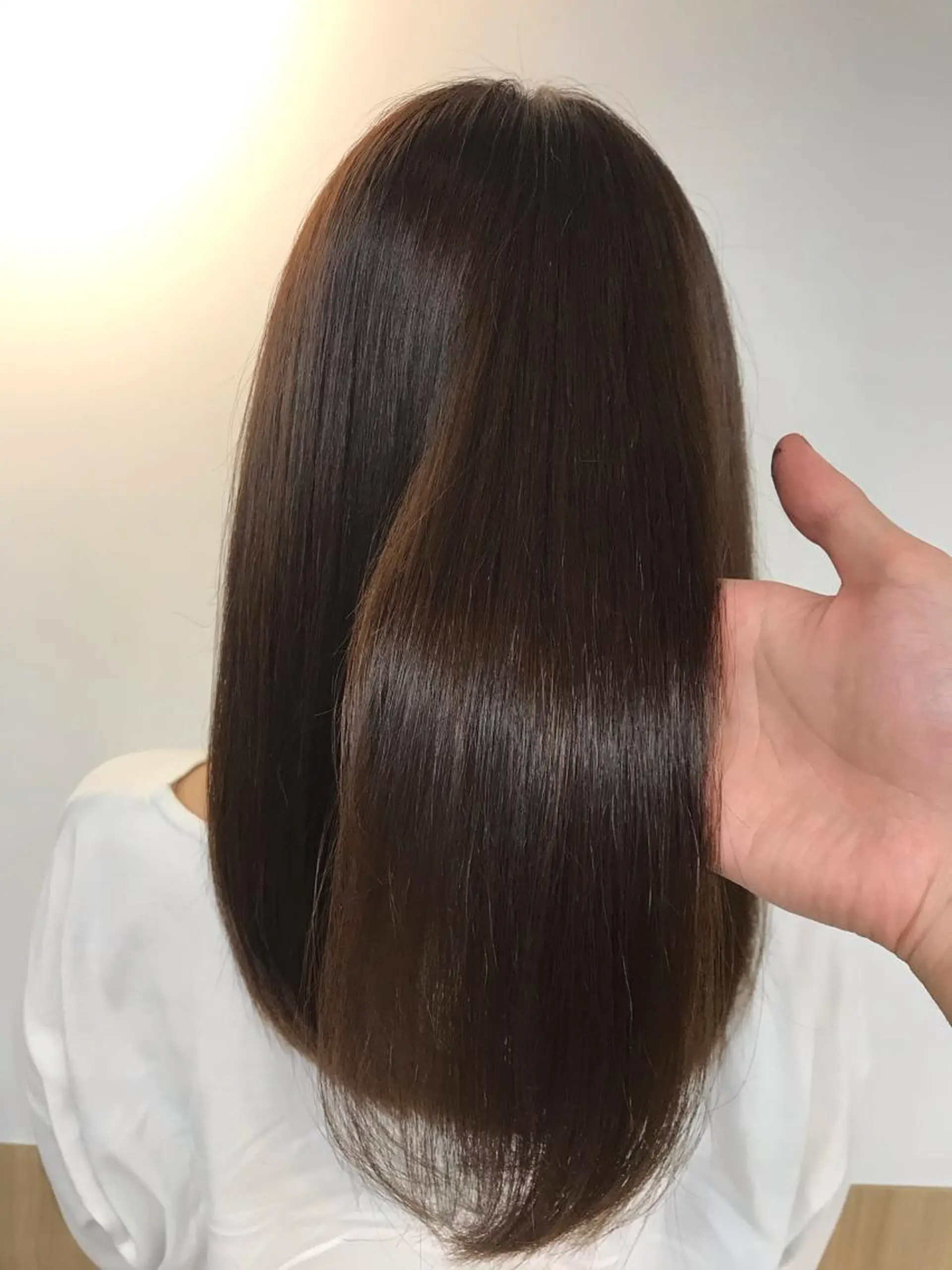 ミディアム カラー ARMONY所属・縮毛矯正、コテ巻き風 パーマのプロ、横山のヘアスタイル