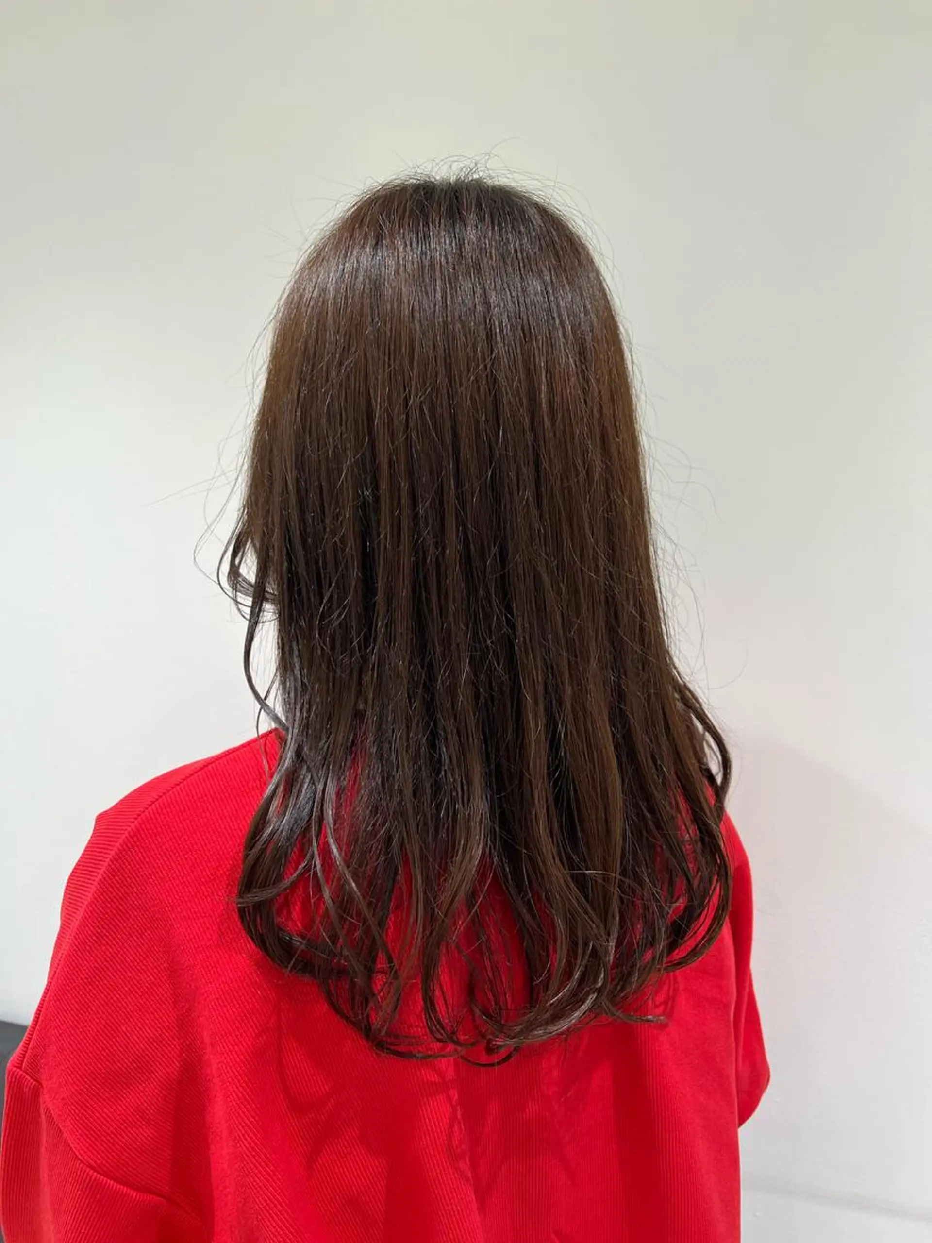 ロング カラー ブリーチ 透明感カラー グレージュ ブリーチなしカラー カット ヘアカラー トリートメント 【暖色カラー特化】 中山由梨のヘアスタイル