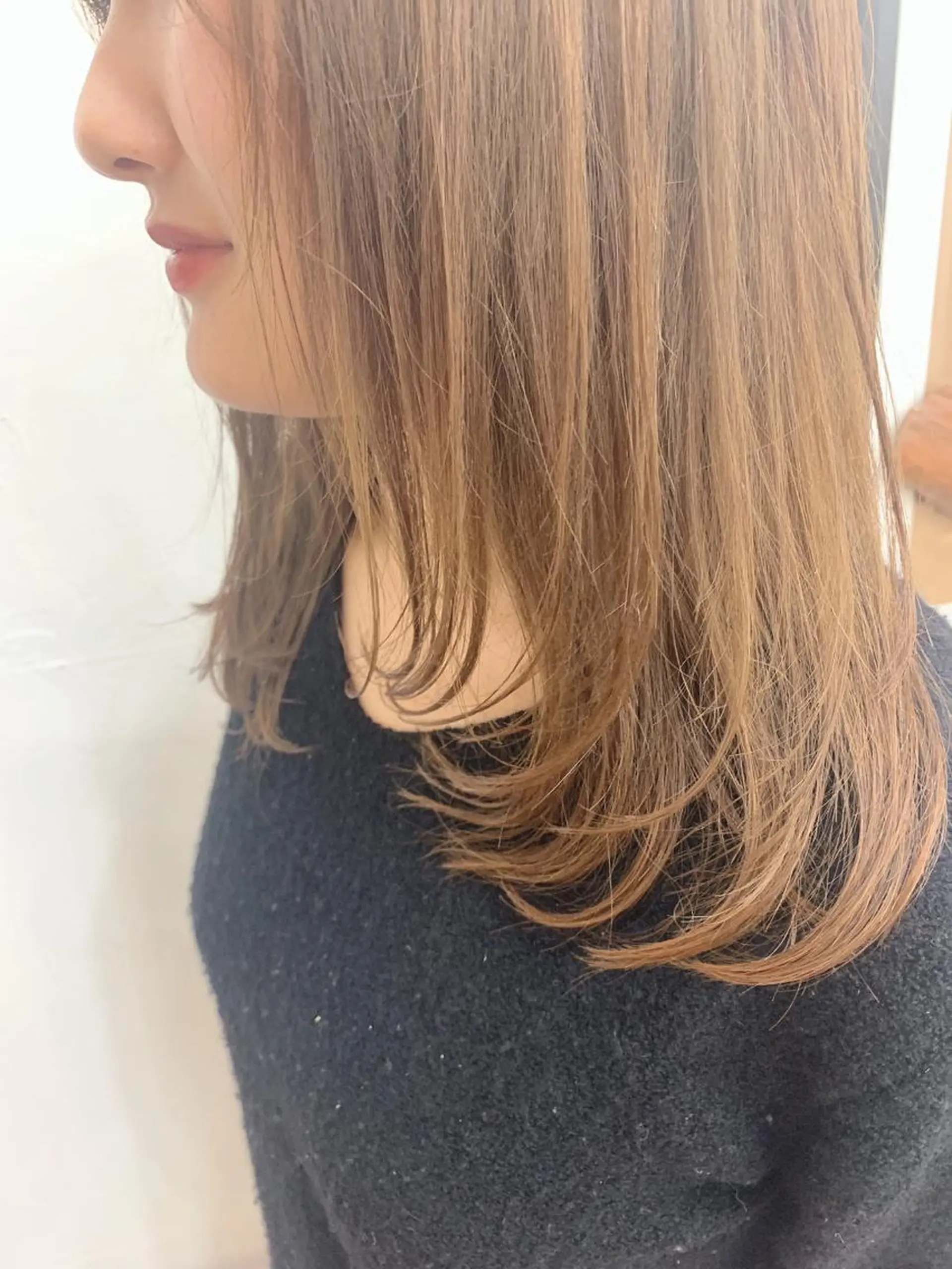 ロング カット ヘアカラー chama レイヤーカットのヘアスタイル