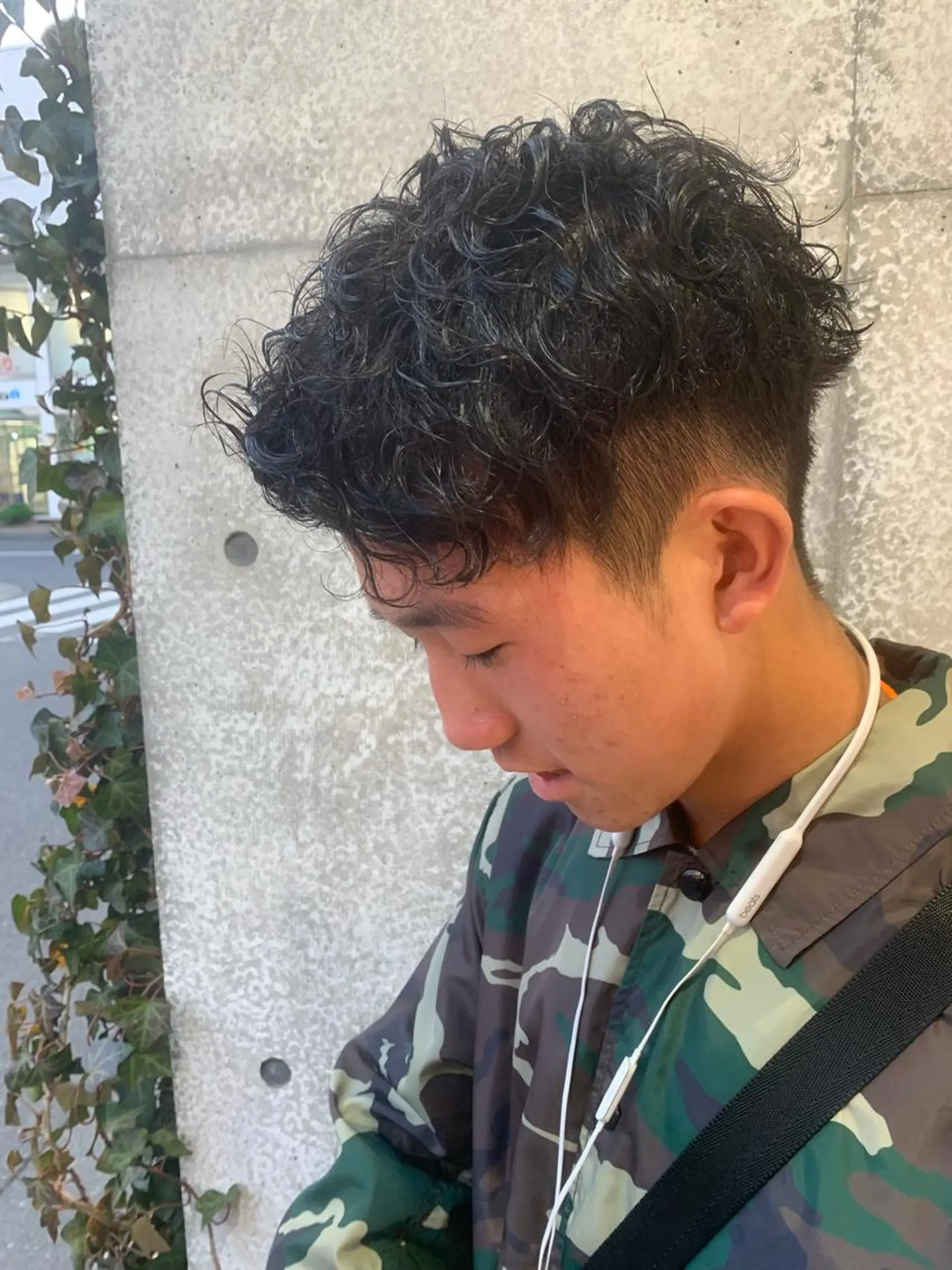 ショート パーマ メンズ メンズパーマフェード シモジタカヒロのヘアスタイル