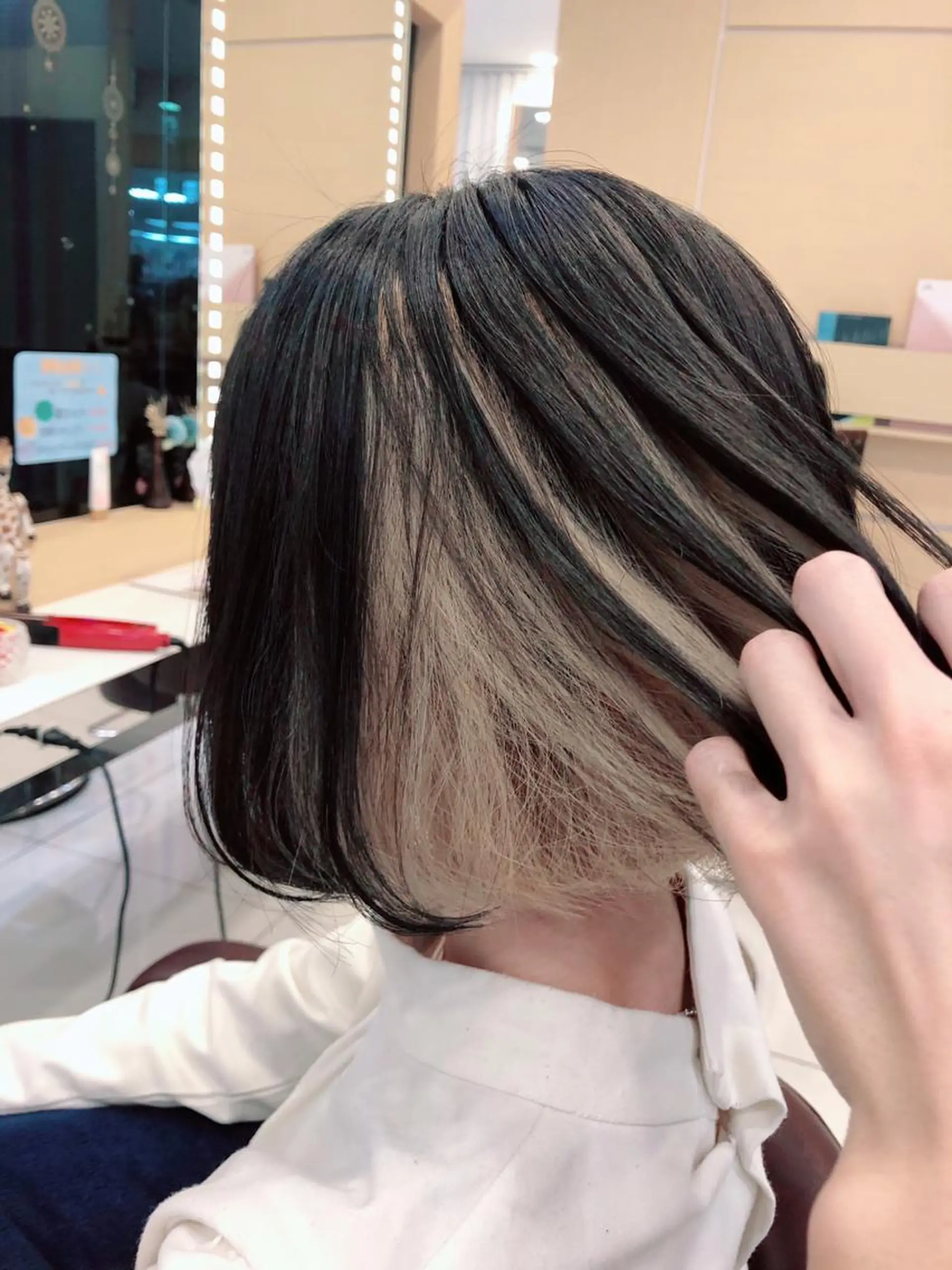 ショート カラー 透明感カラー ノツコウダイ /ぱつっとボブのヘアスタイル