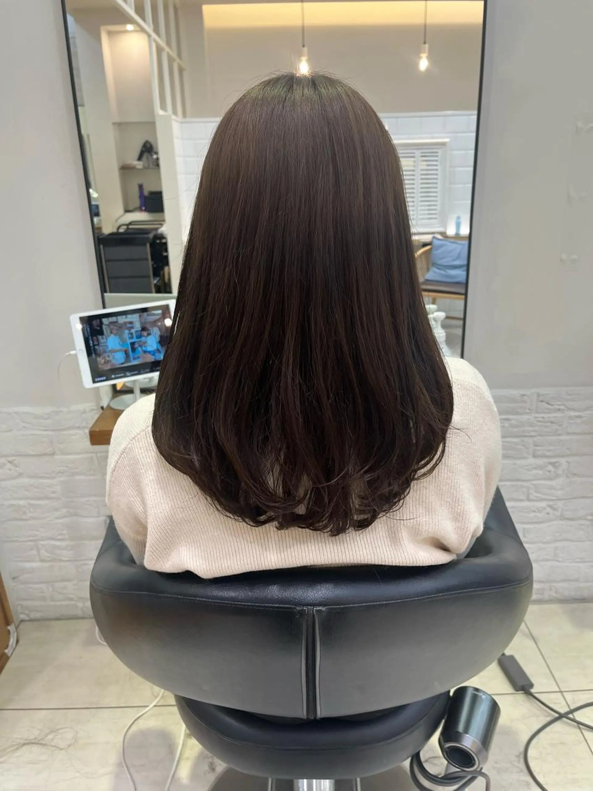 ミディアム カット トリートメント コテ巻き風パーマ🫧 麻尋のヘアスタイル