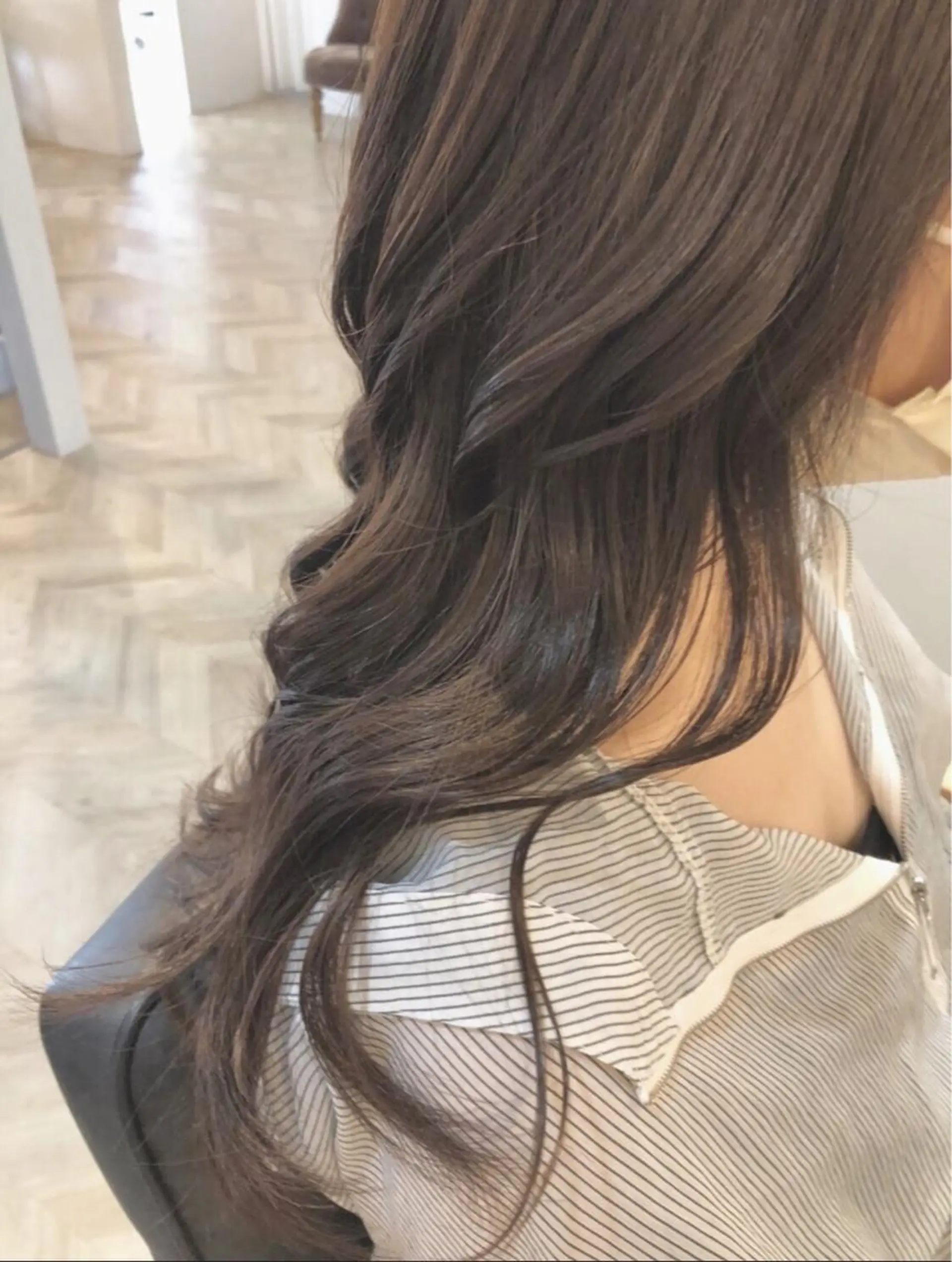 ロング PACE所属・ayumi ／透明感カラーのヘアスタイル