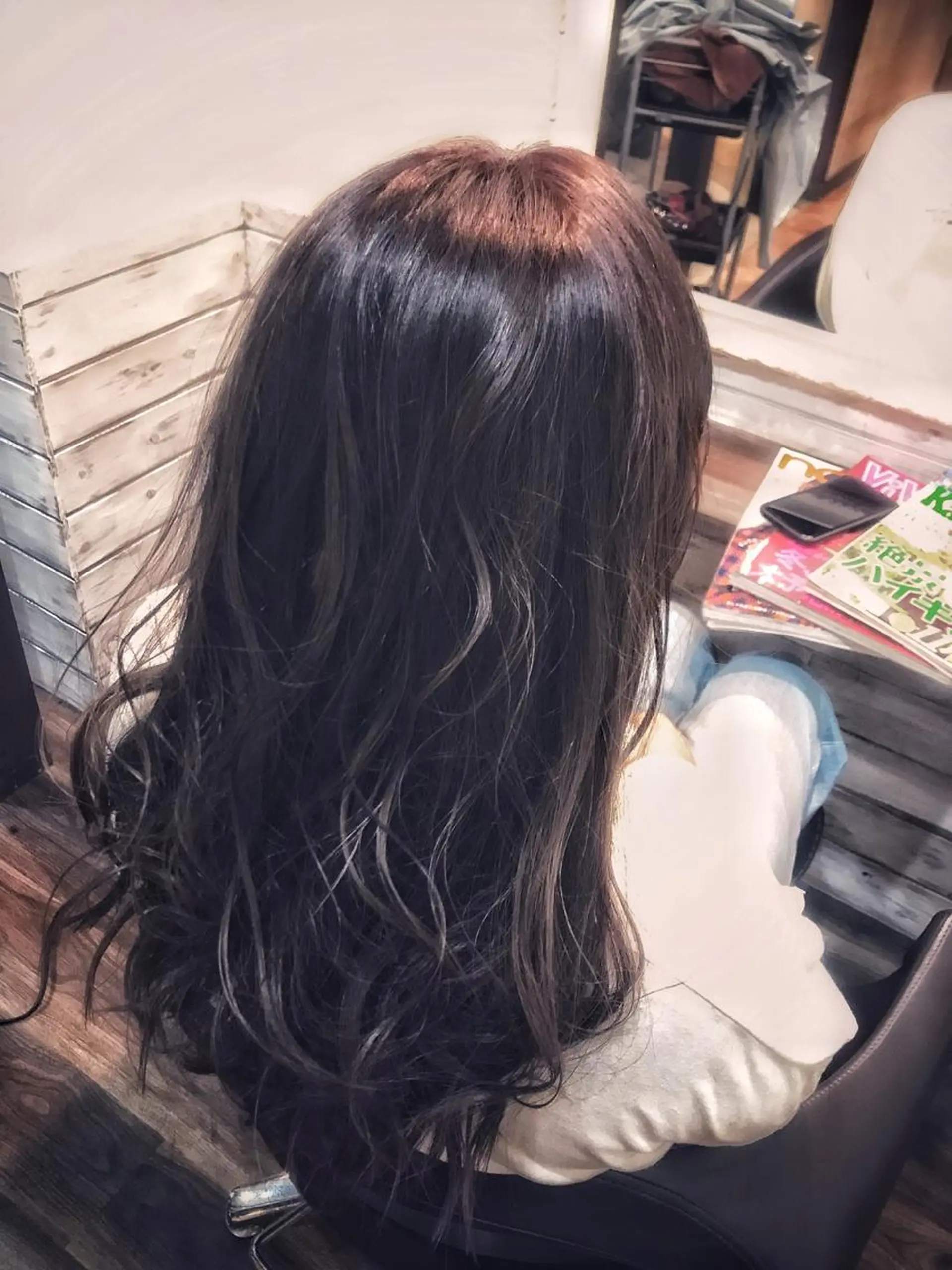 ロング カラー アッシュ ブリーチ 透明感カラー バイオレットカラー バイオレットアッシュ まつげと美容室/ 個室/瀬戸 一菜のヘアスタイル