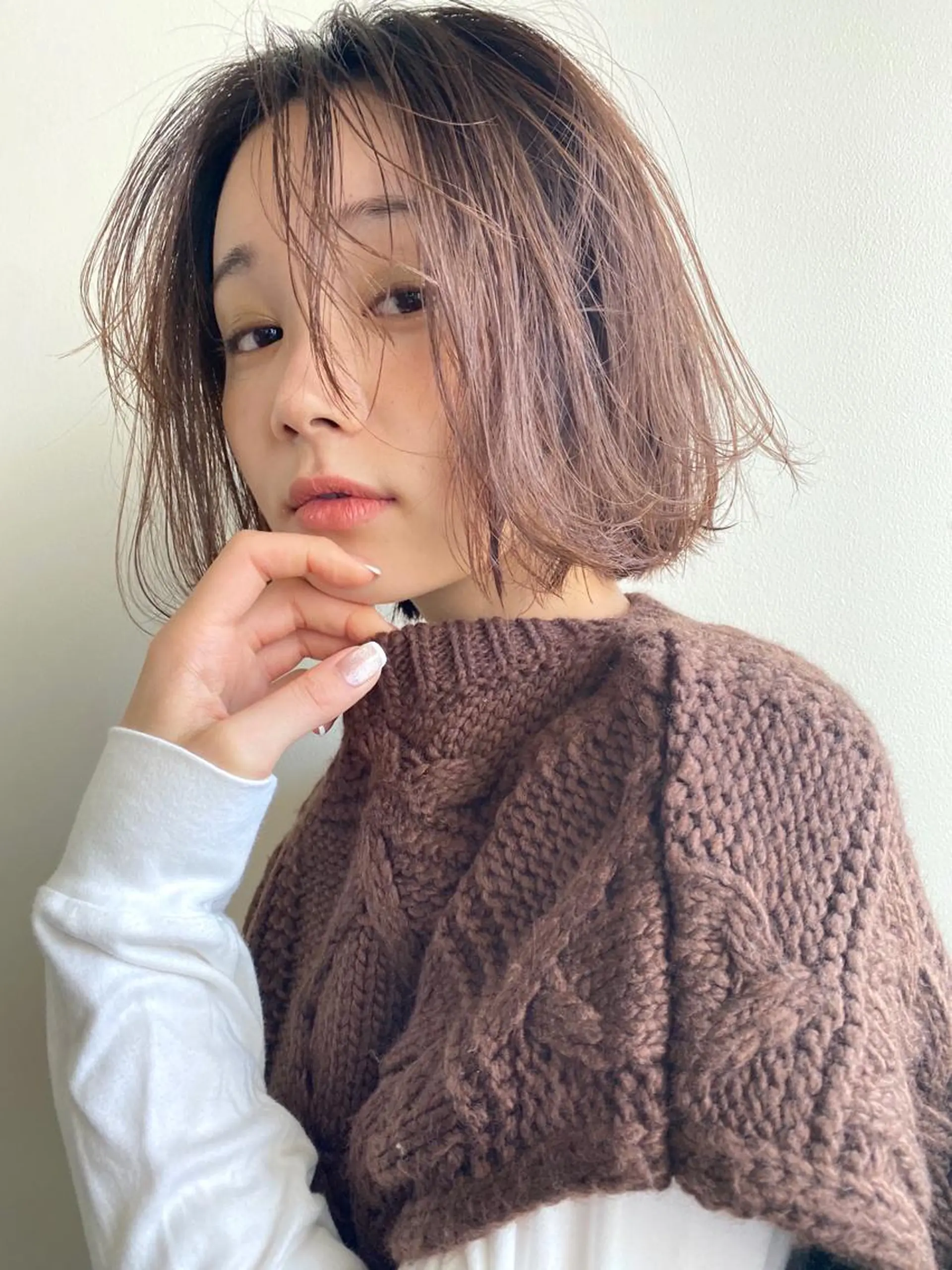 ミディアム カラー パーマ ヘアアレンジ ネイル マツエク・マツパ アイブロウ 前髪パーマ/割れ癖 /レイヤー/駅近のヘアスタイル