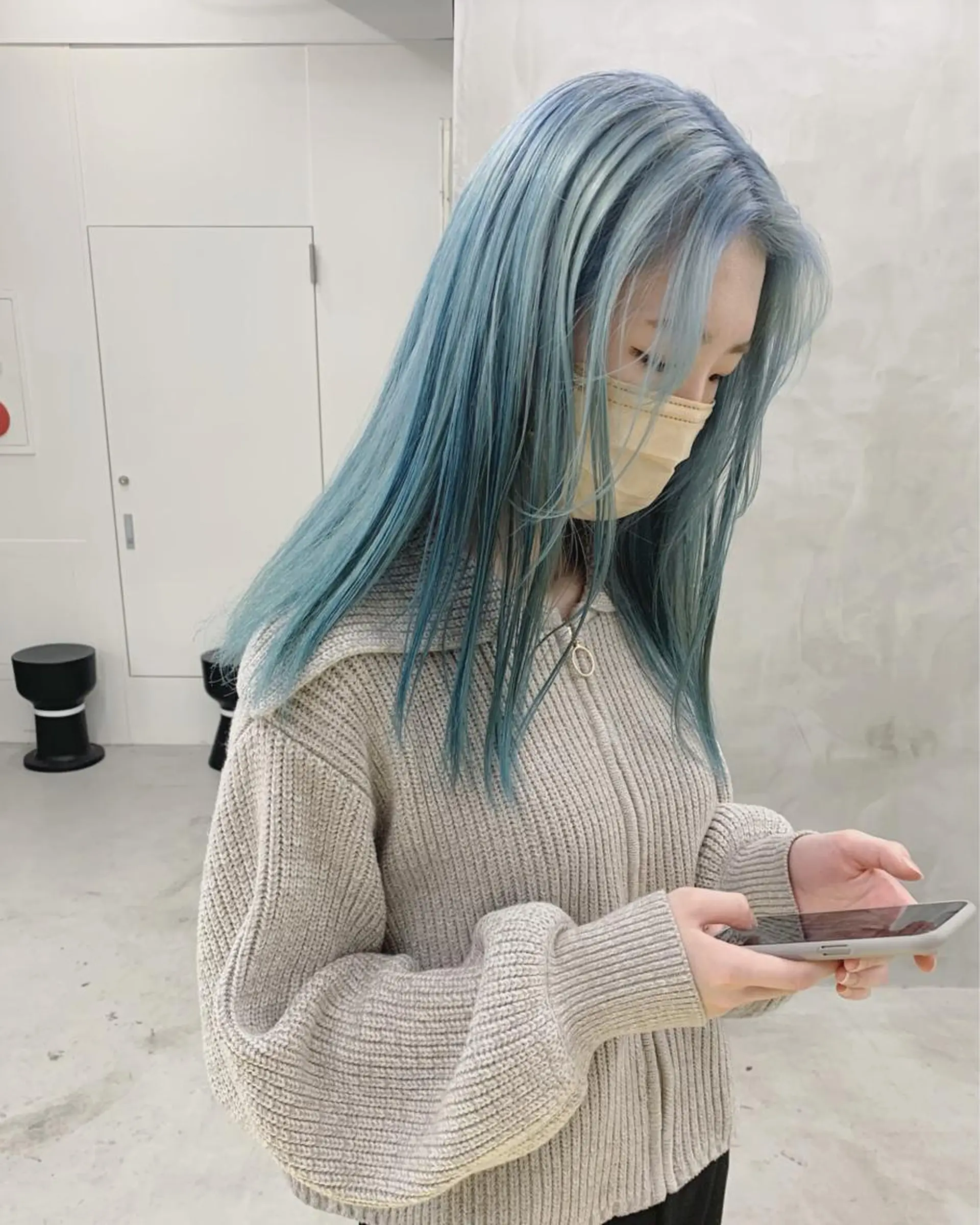 セミロング カラー ブームボックス所属・🐝ハイトーンカラー hachi🐝のヘアスタイル