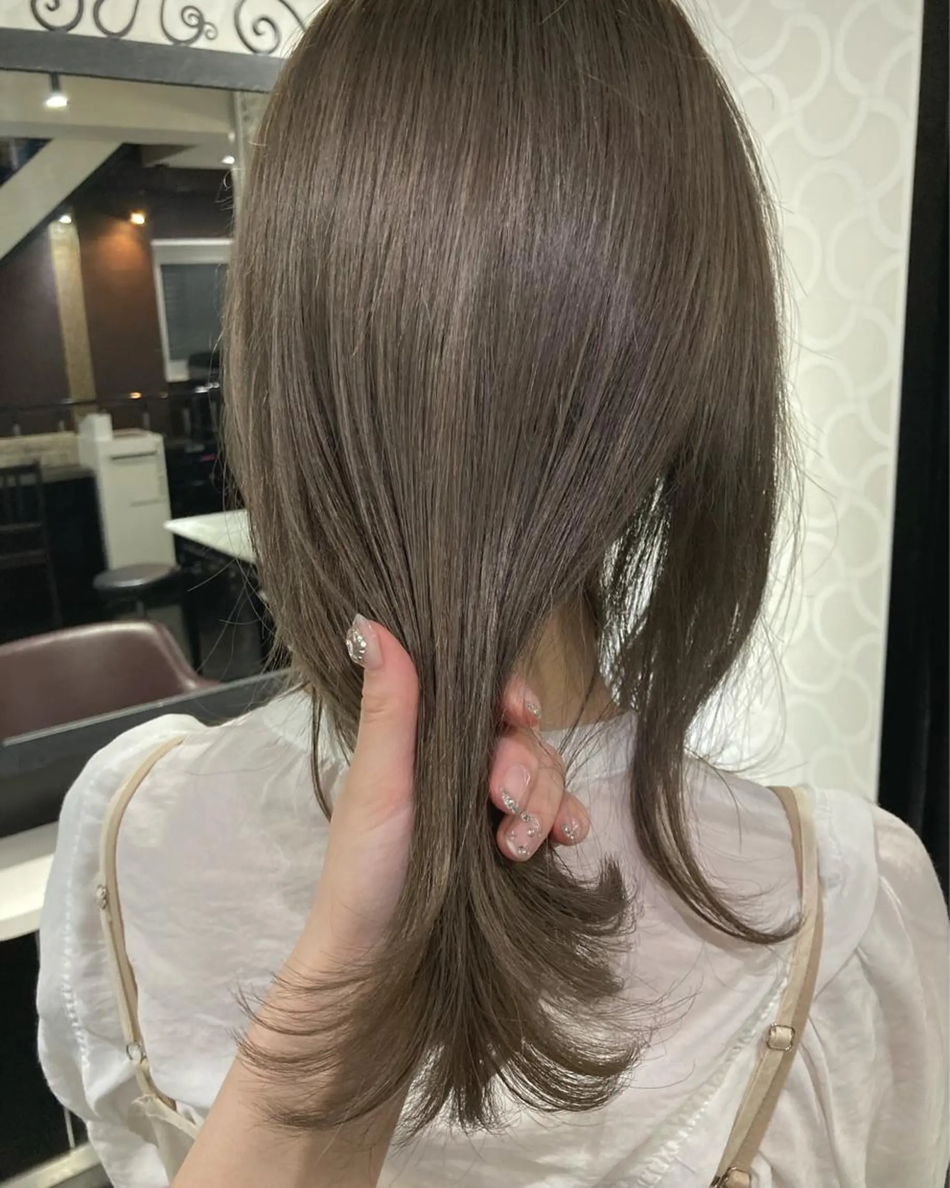 カラー 透明感カラー ダブルカラー グレージュ オリーブグレージュ オリーブグレー ヘアカラー トリートメント 石野 友唯のヘアスタイル