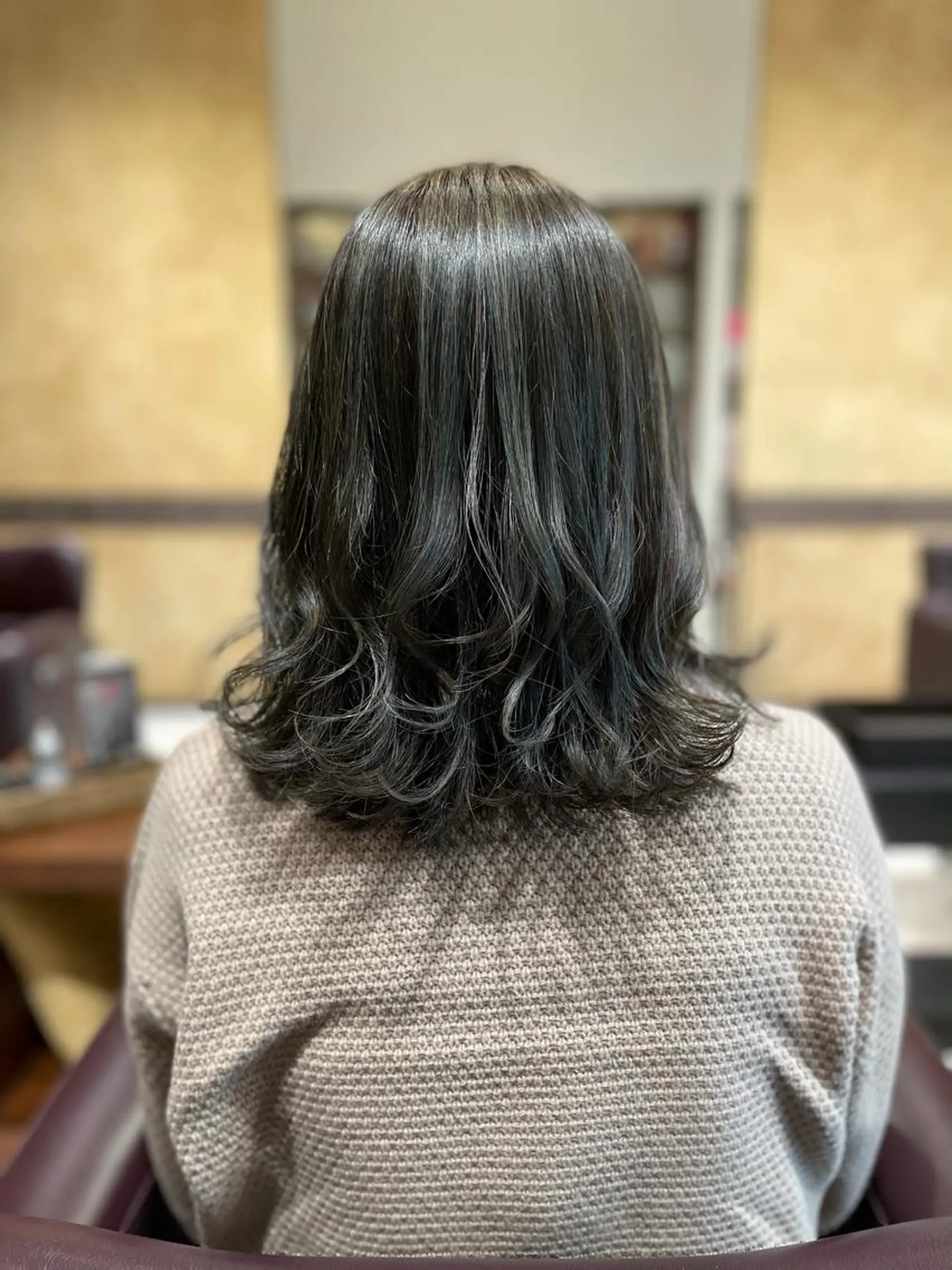カラー ブリーチ ハイライトカラー ブリーチなしカラー ヘアカラー モードケイズJR尼崎 トップサロンD板垣のヘアスタイル