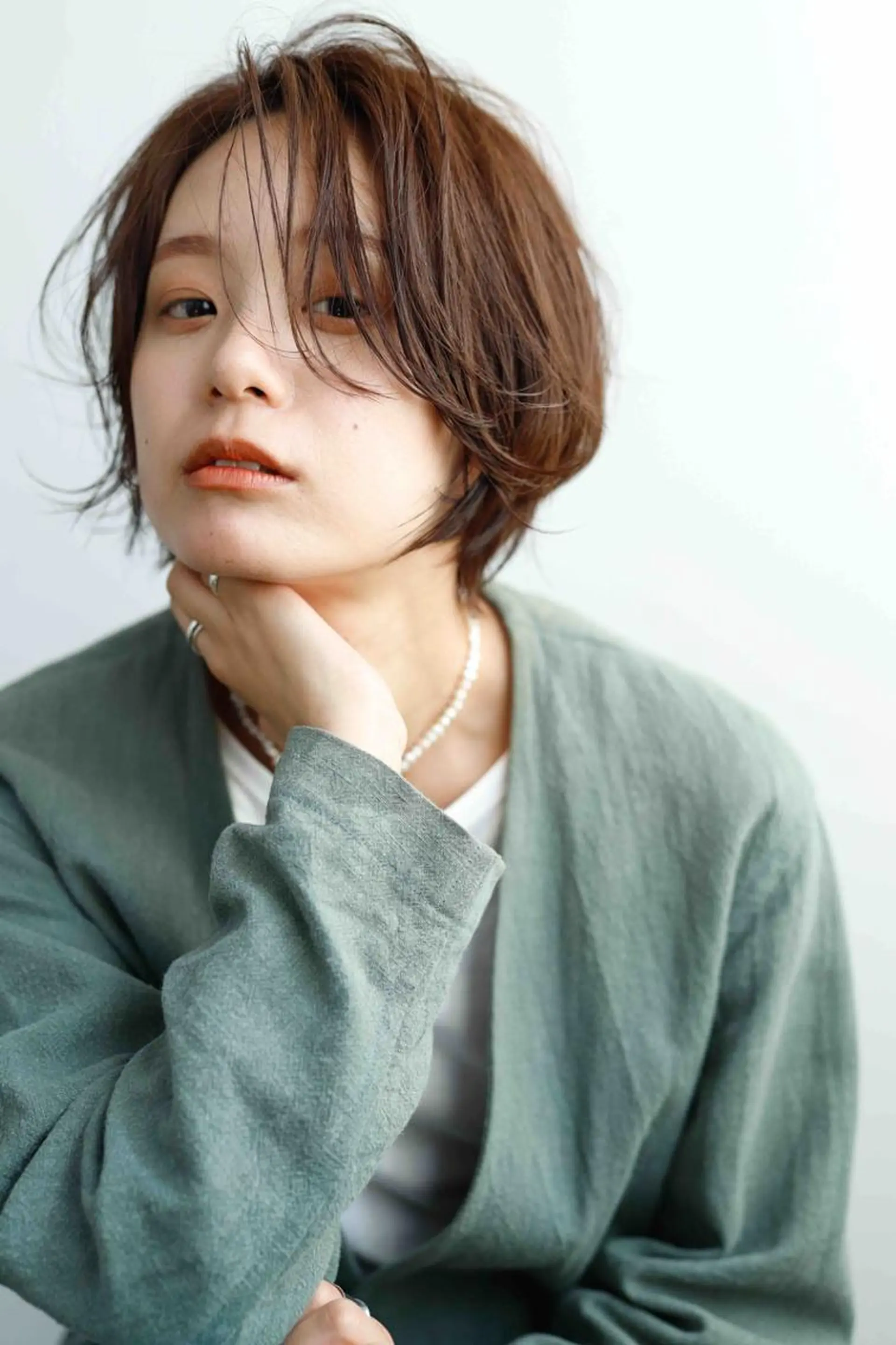 ショート カラー パーマ アディクシーカラー ベージュカラー ケアカラー 透明感カラー イヤリングカラー カット ヘアカラー トリートメント ヘアケア特化型サロン newi 京橋のヘアスタイル