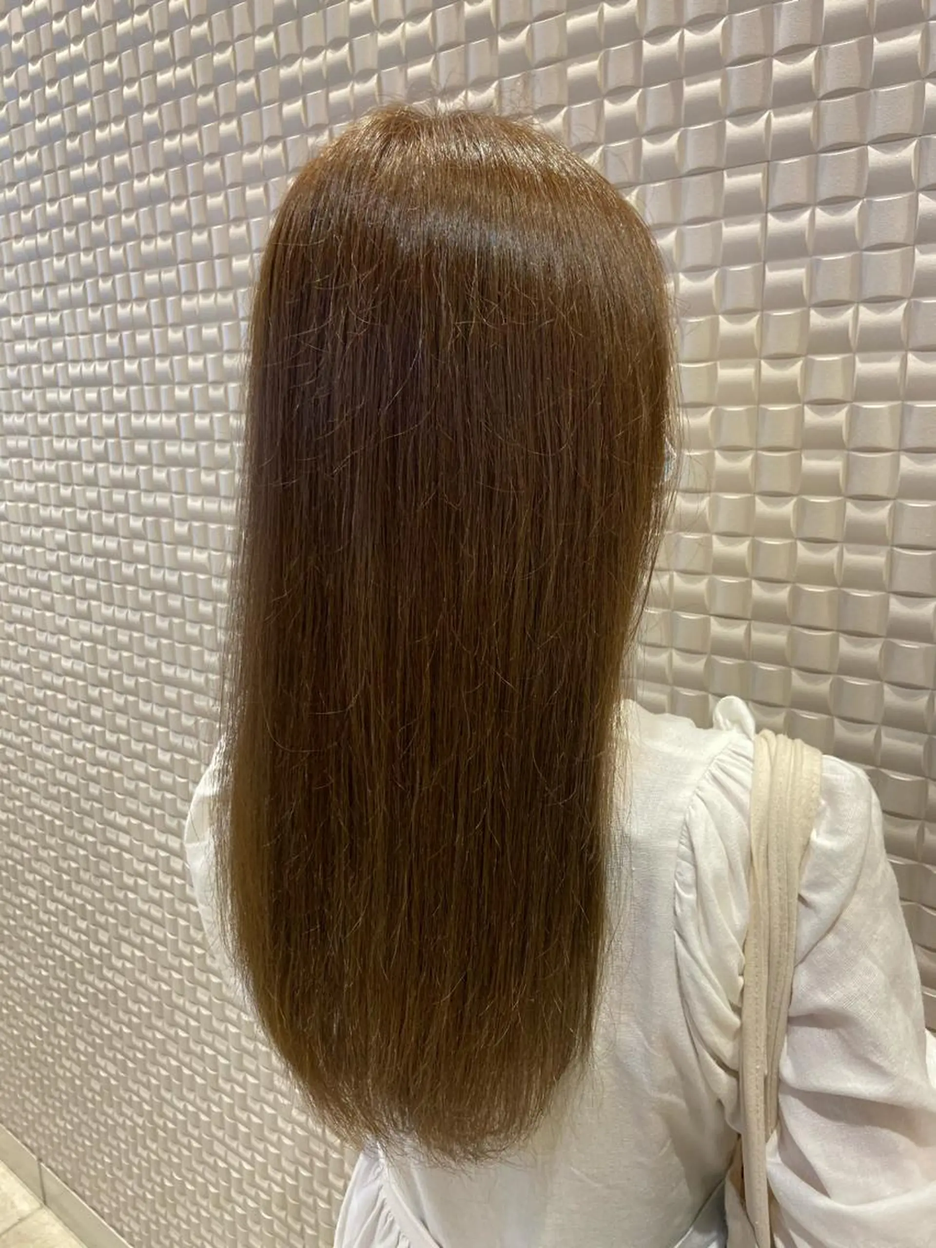 カラー ベージュカラー オリーブベージュ 岩田大幹/艶カラー /髪質改善のヘアスタイル