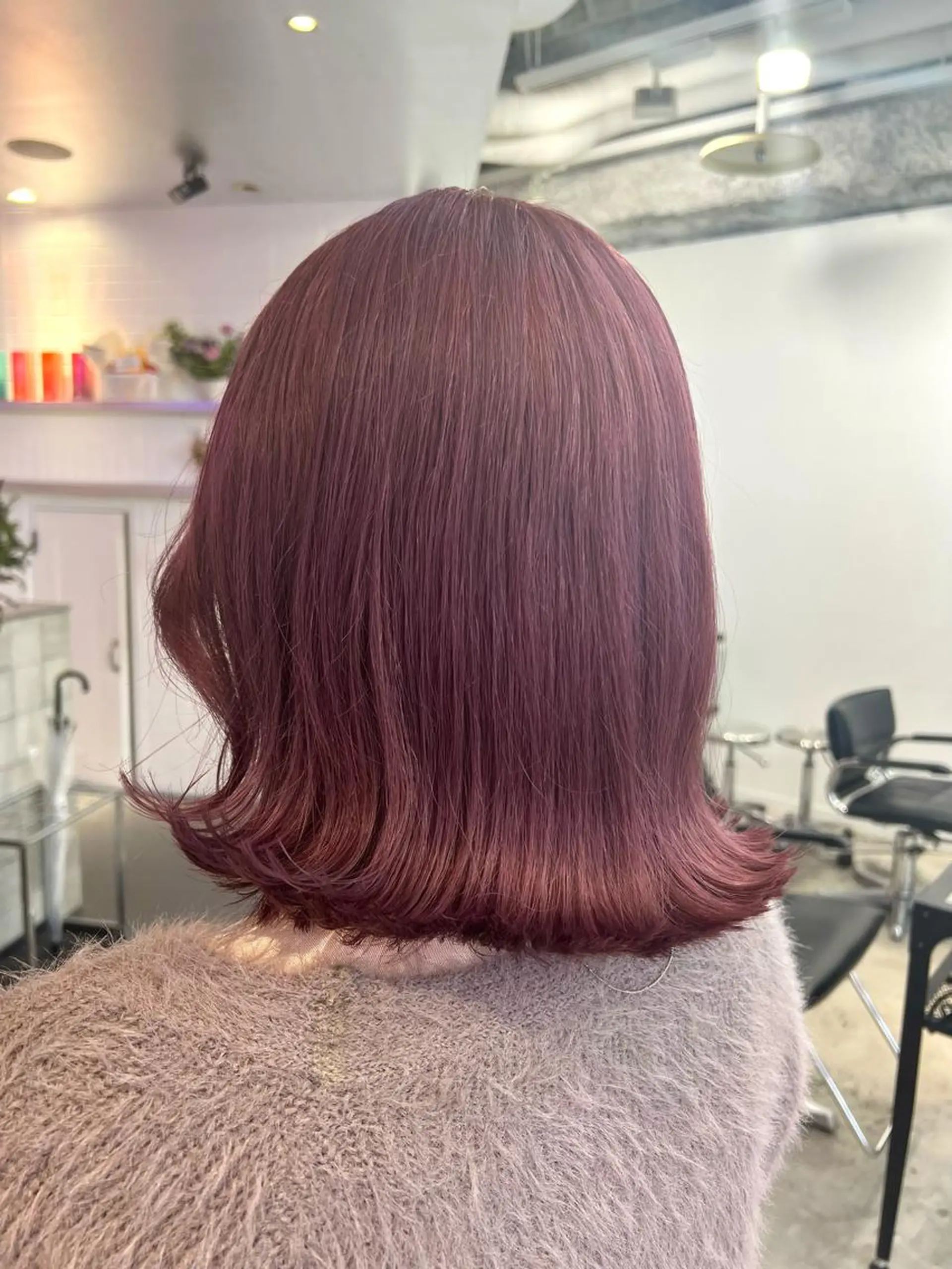 ミディアム カラー 🌼動き×透明感🩵 ハイトーン/ナナのヘアスタイル