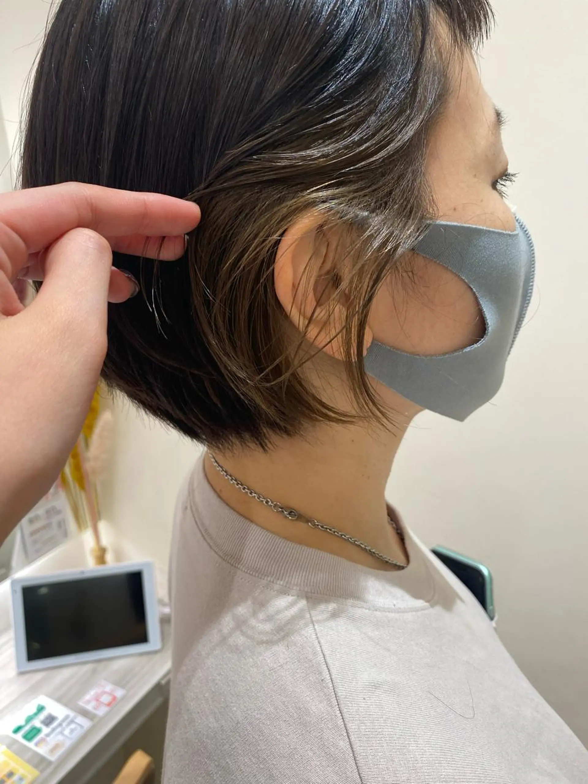 ショート カラー インナーカラー ショートヘア カット ヘアカラー トリートメント プレイングカラー🤍 細めハイライトのヘアスタイル