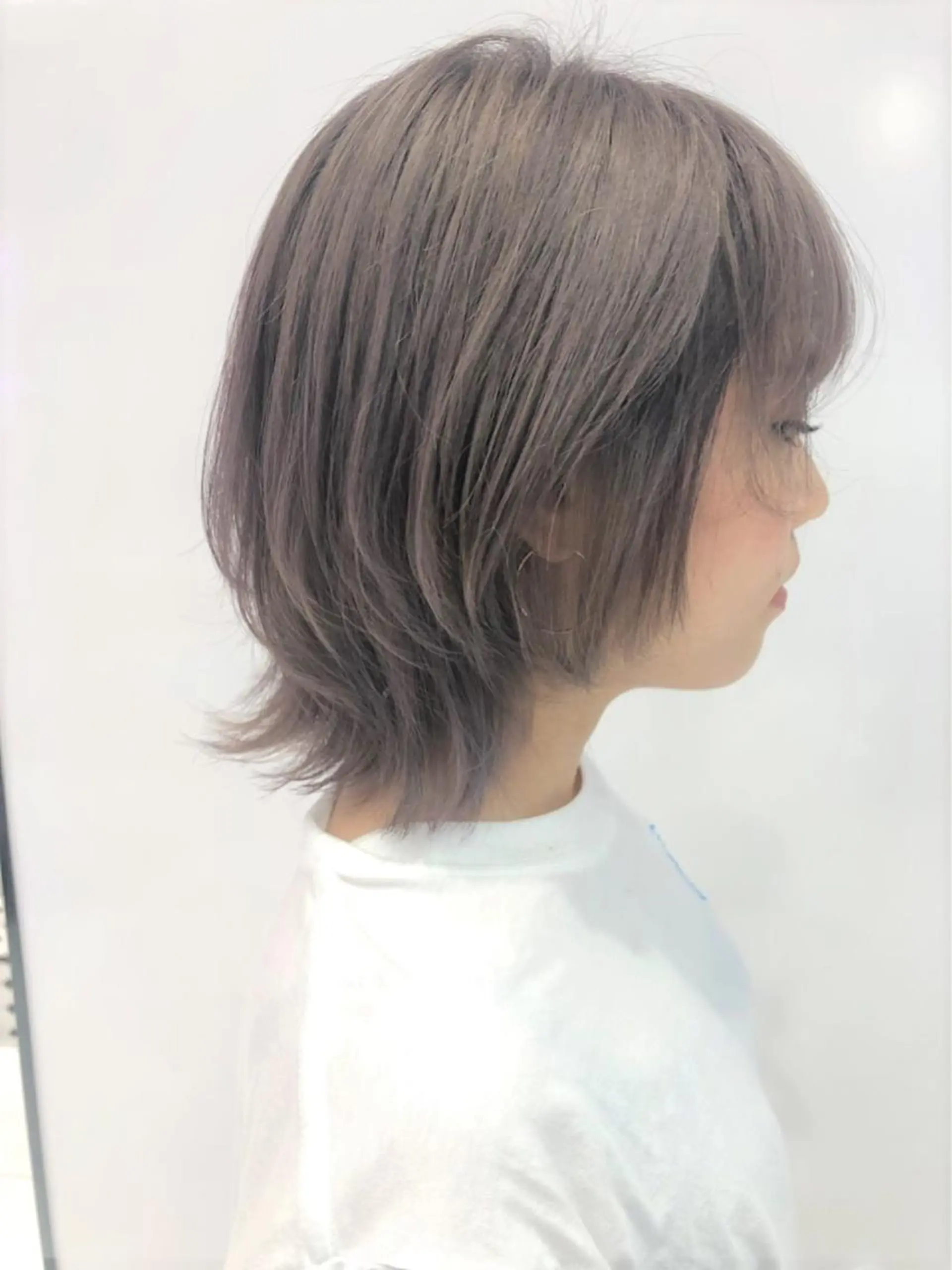 ミディアム カラー ブリーチ ラベンダーカラー ラベンダーグレー ヘアカラー keen吉祥寺所属・相川 愛実のヘアスタイル