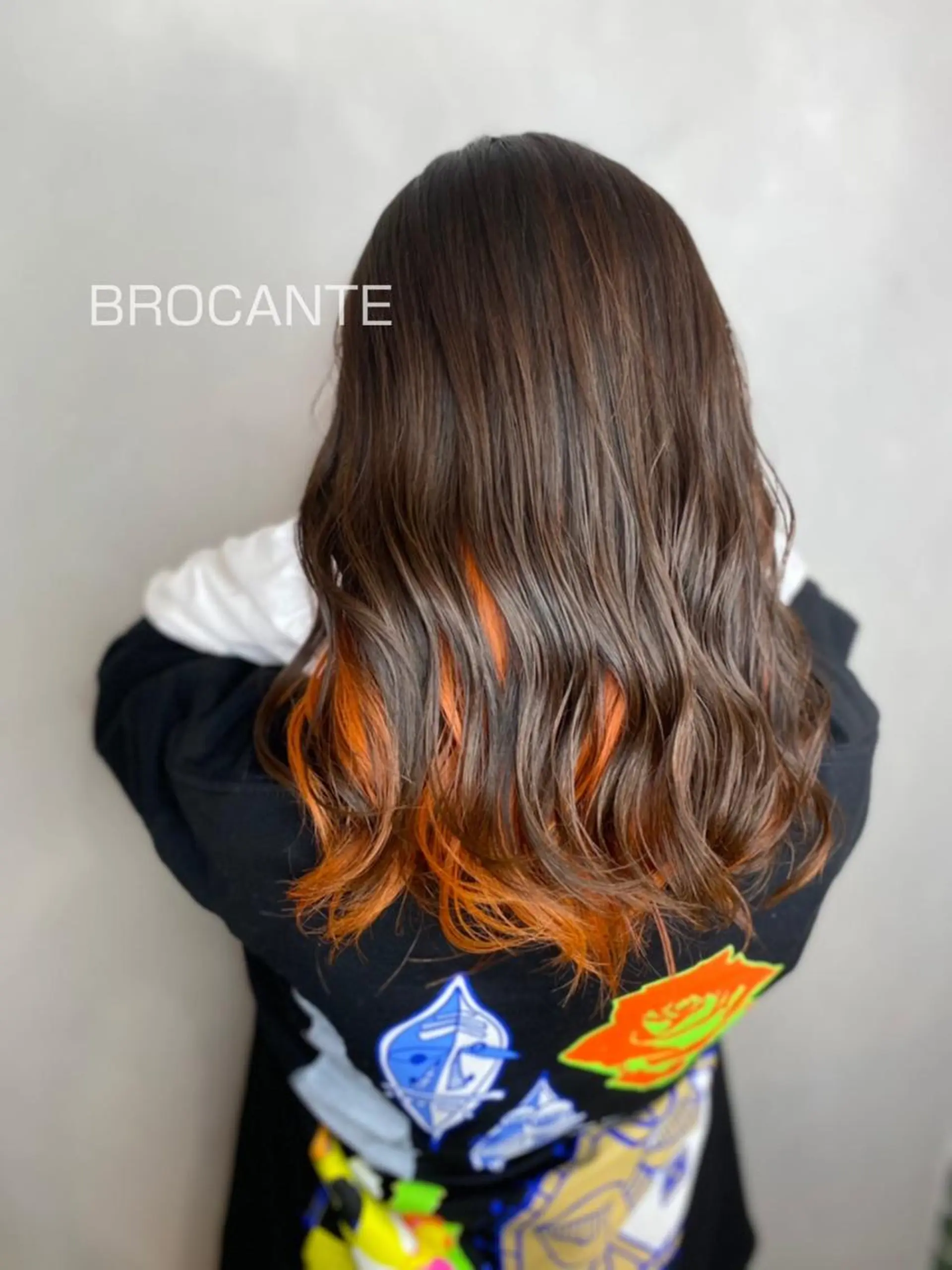 セミロング カラー イヤリングカラー インナーカラー オレンジ 韓国風ヘア ヘアカラー BROCANTE✂︎ karasawa.nのヘアスタイル