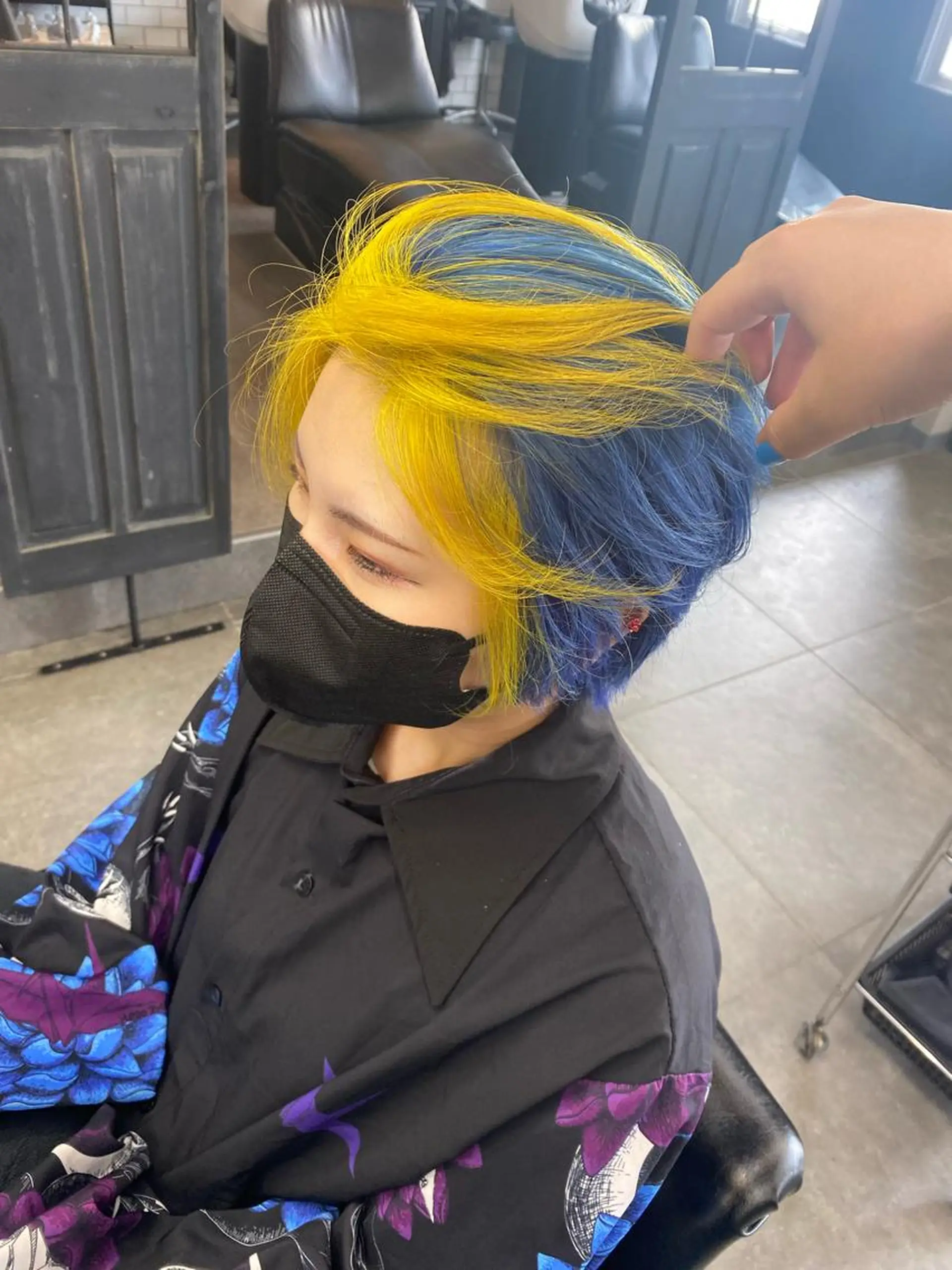 ショート salon Def所属・maco 艶感ハイトーン🦋のヘアスタイル