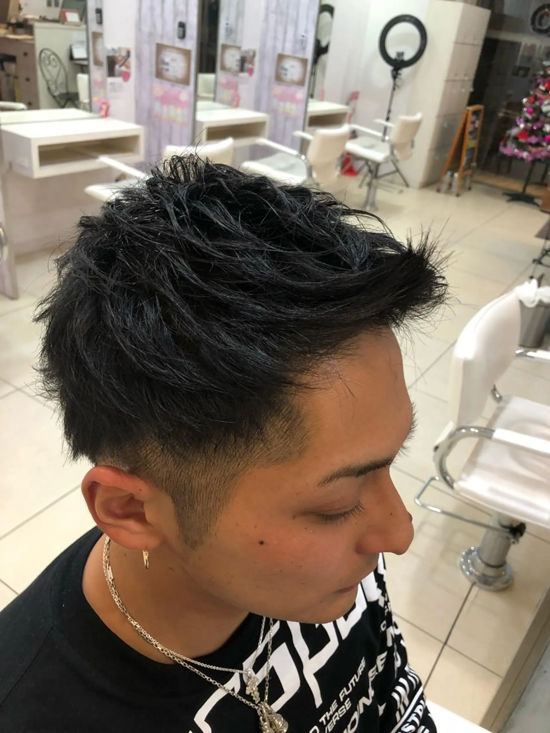 ショート メンズ モヒカン カルマ・ニュアンス パーマ　須田龍世のヘアスタイル