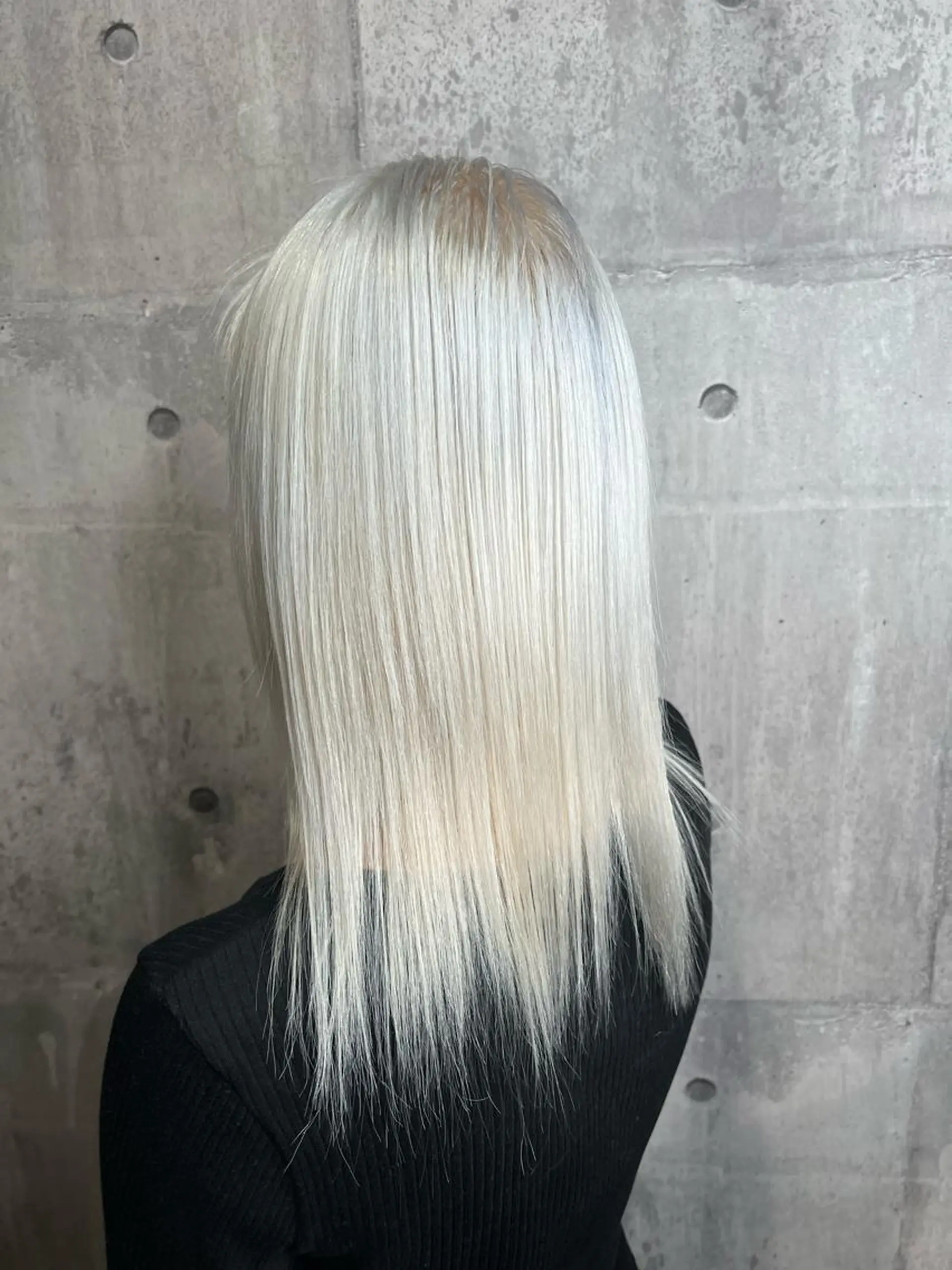 ミディアム カラー ベージュカラー mimiiy梅田 中崎町ハイトーンのヘアスタイル