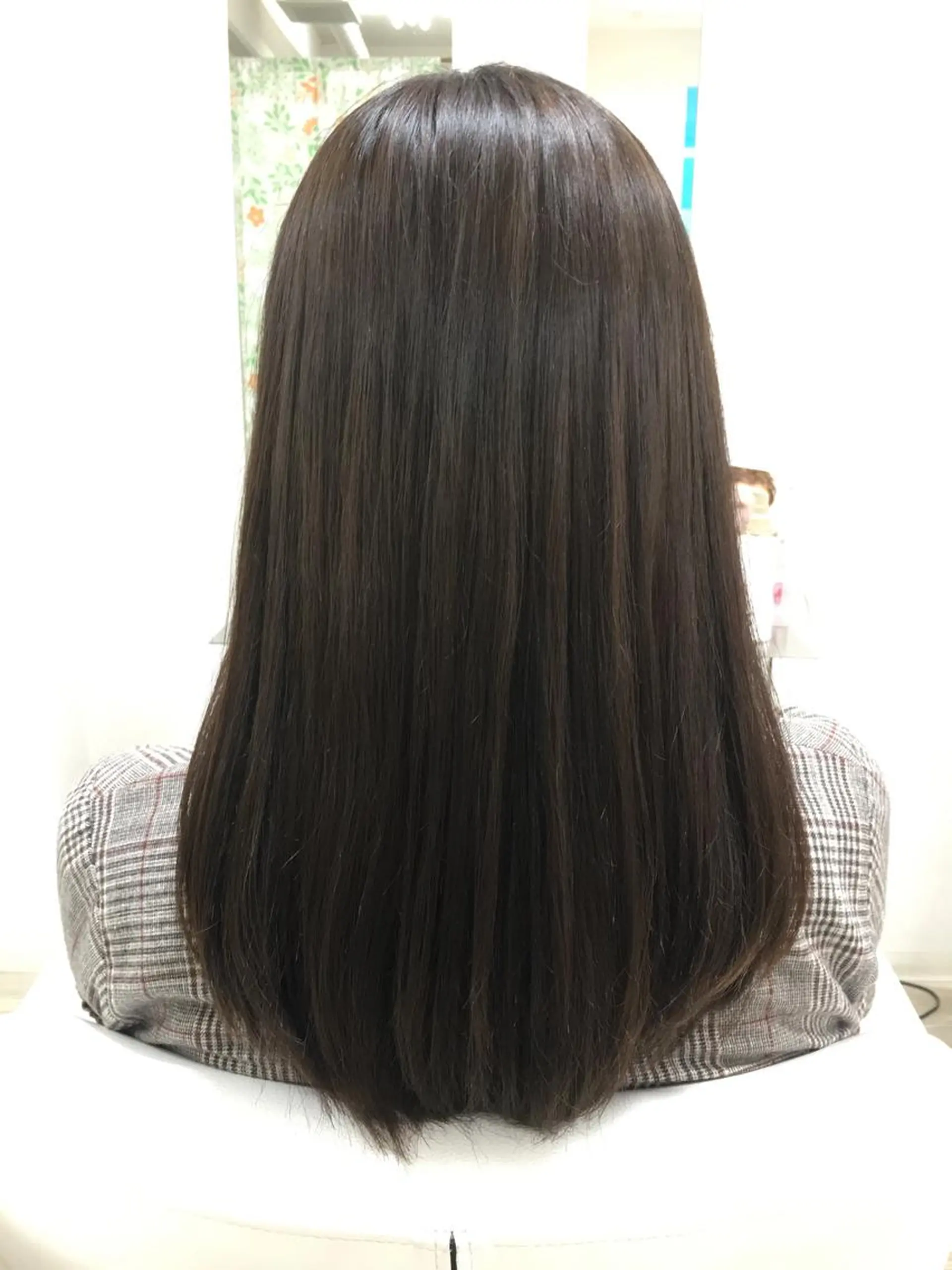 セミロング カラー トリートメント ヘアカラー トリートメント NATSUKI💟 EARTH二俣川のヘアスタイル