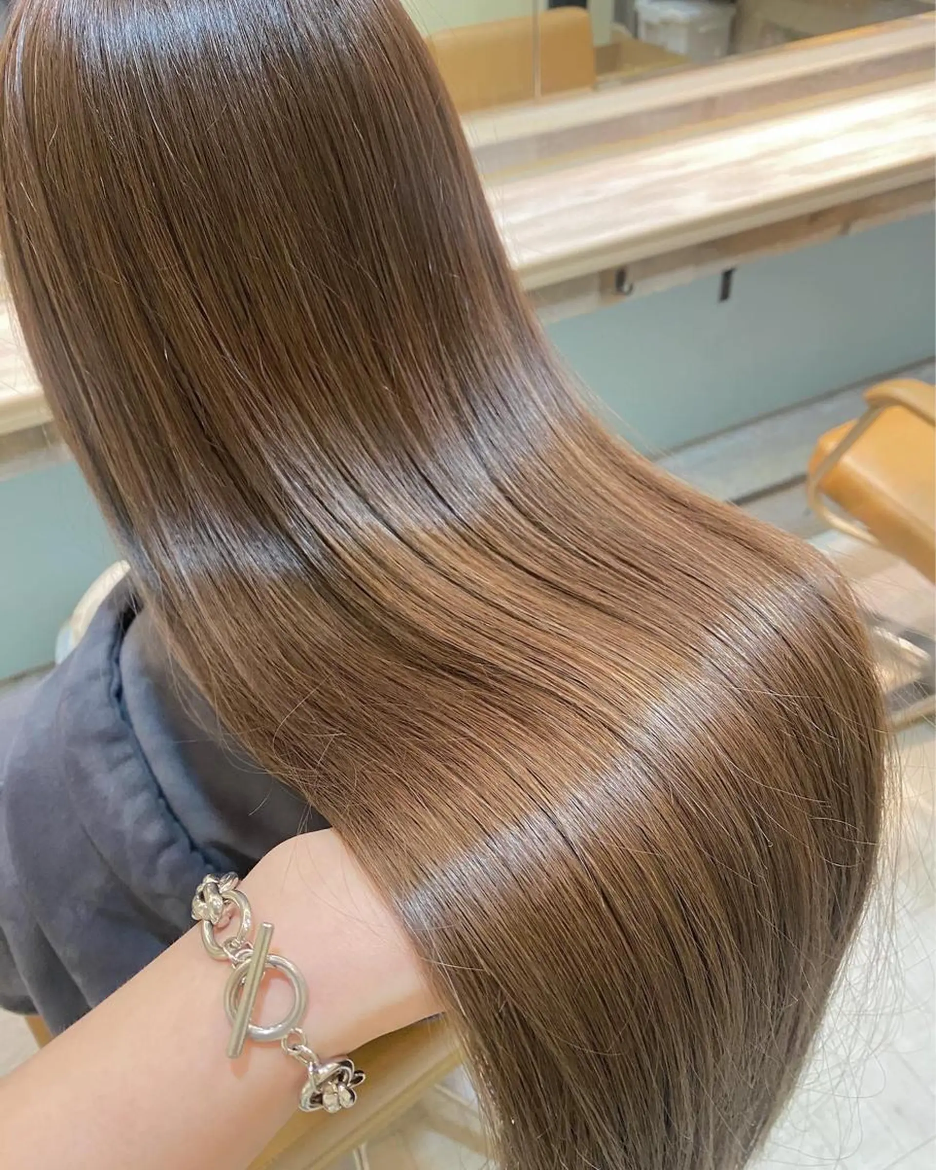 ロング カラー ヘアカラー トリートメント 韓国ヘア顔周りカット 艶髪ベージュtamaのヘアスタイル
