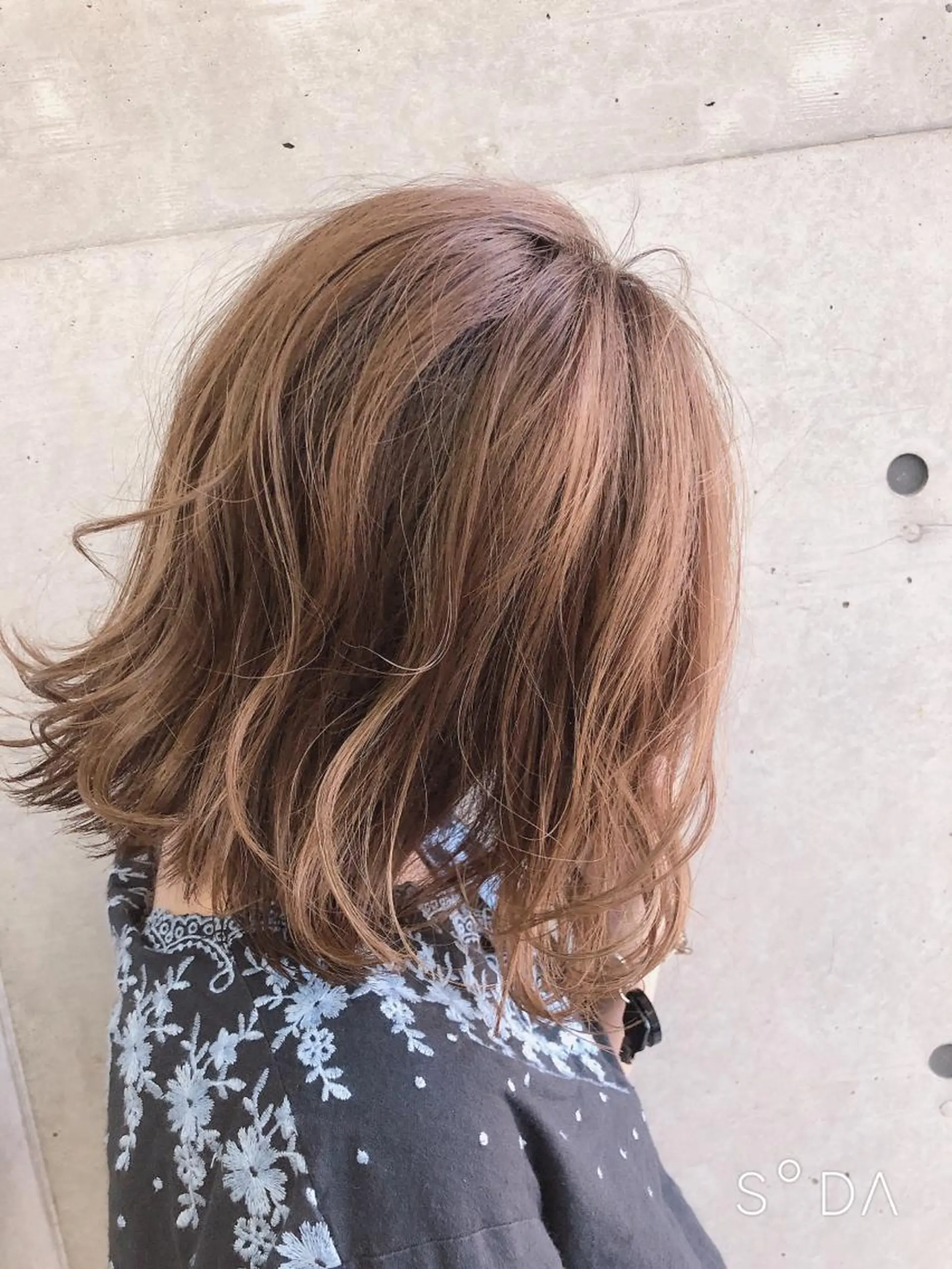 ミディアム カラー アディクシーカラー ブリーチ ブリーチなしカラー シルバー ボブ 🫧ニュアンス/ レイヤー/arakiのヘアスタイル