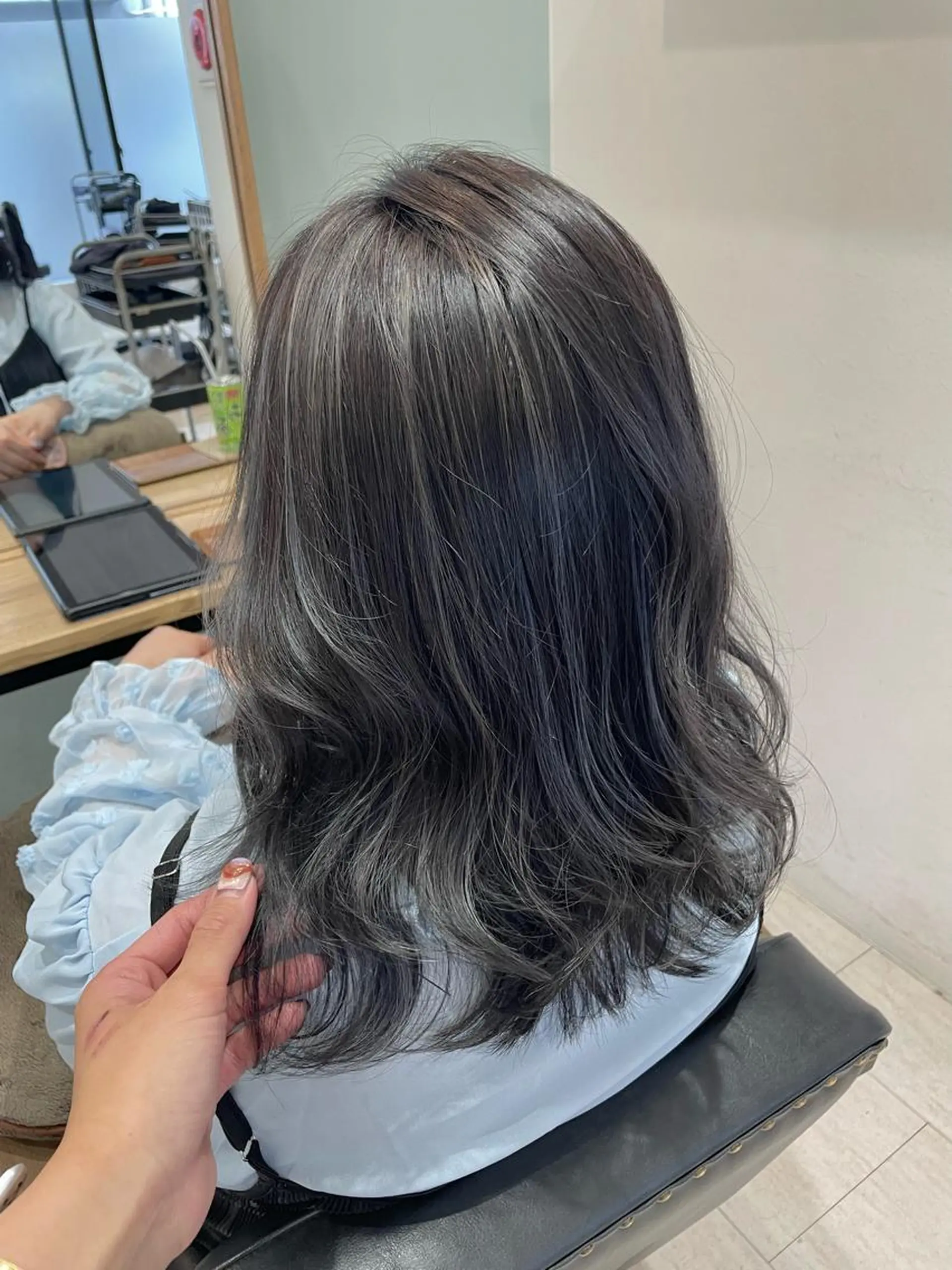 セミロング カラー ヘアアレンジ Ma hoのヘアスタイル