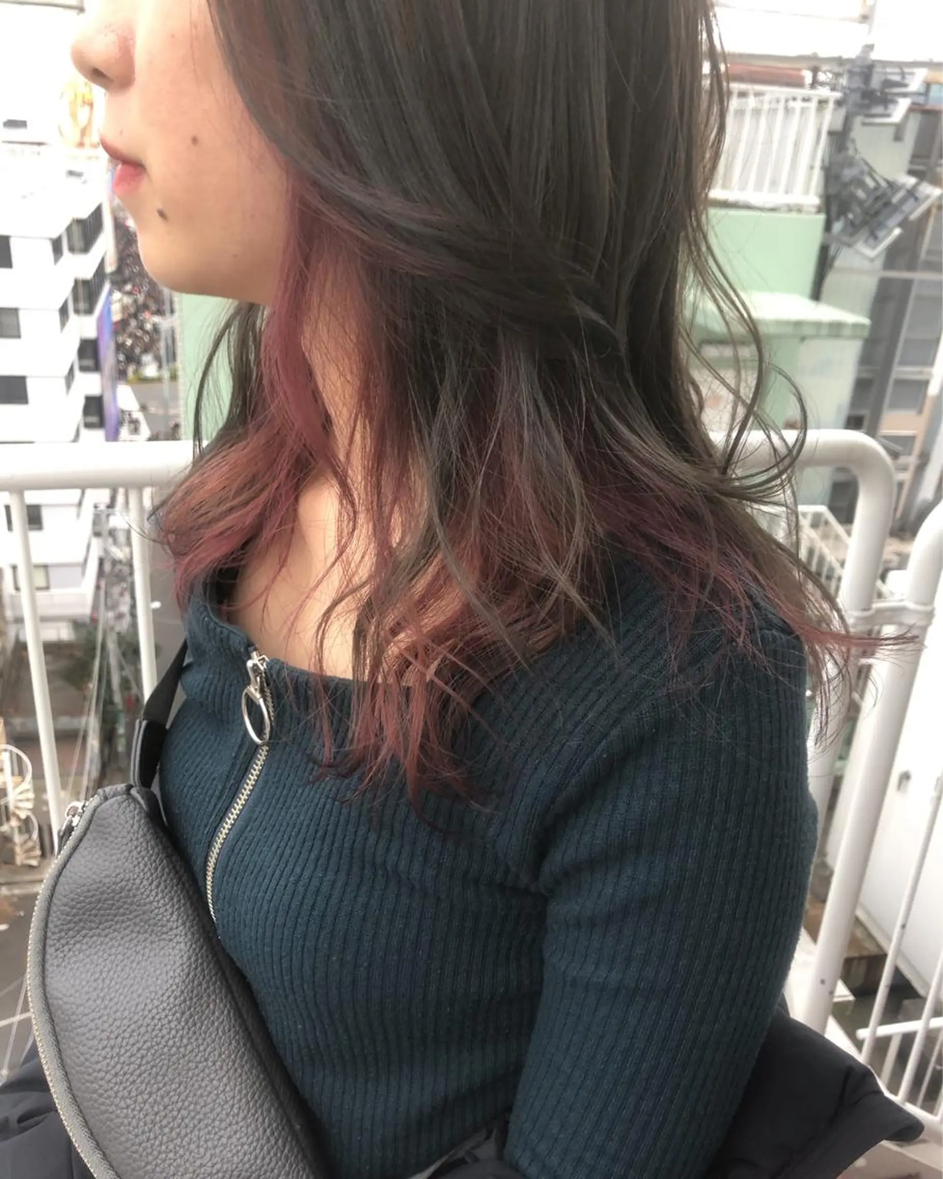 セミロング カラー グレージュ インナーカラー ピンクカラー カット ヘアカラー トリートメント せこぐち まいのヘアスタイル