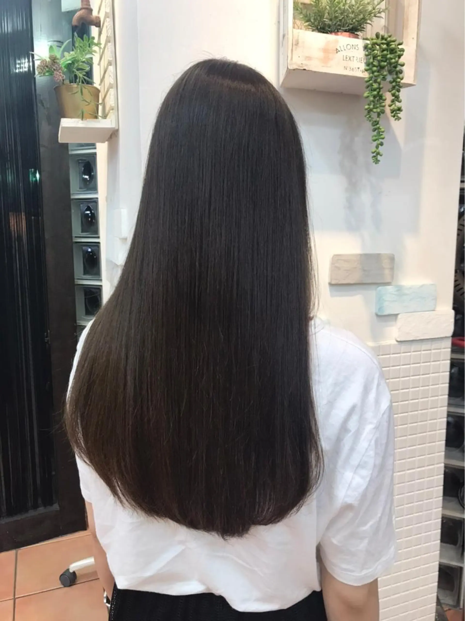 ロング 縮毛矯正 カット 縮毛矯正 はしもと ゆうりのヘアスタイル