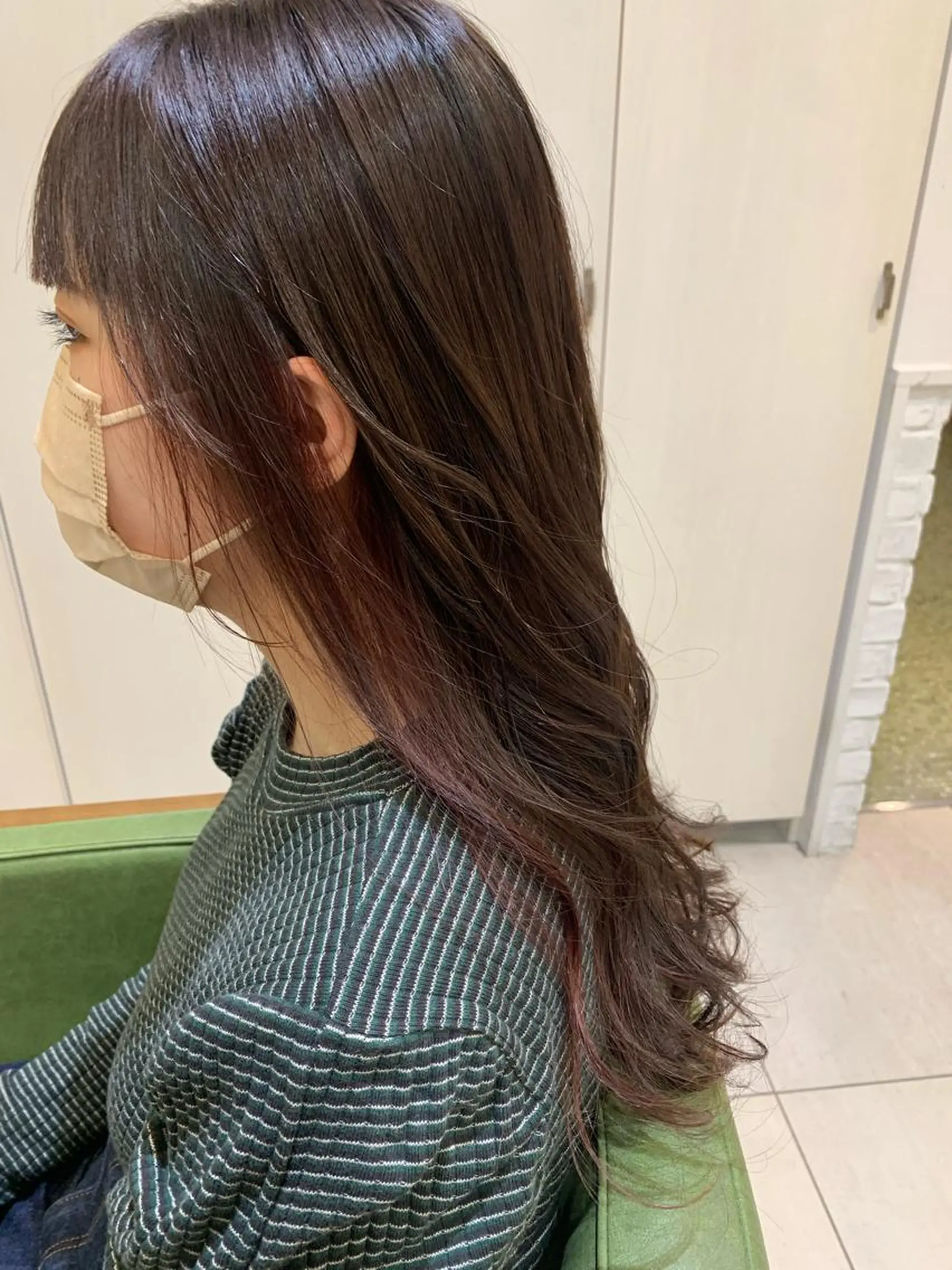セミロング カラー ブリーチ カシス ピンクカラー 高橋友里亜 /フリーランスのヘアスタイル