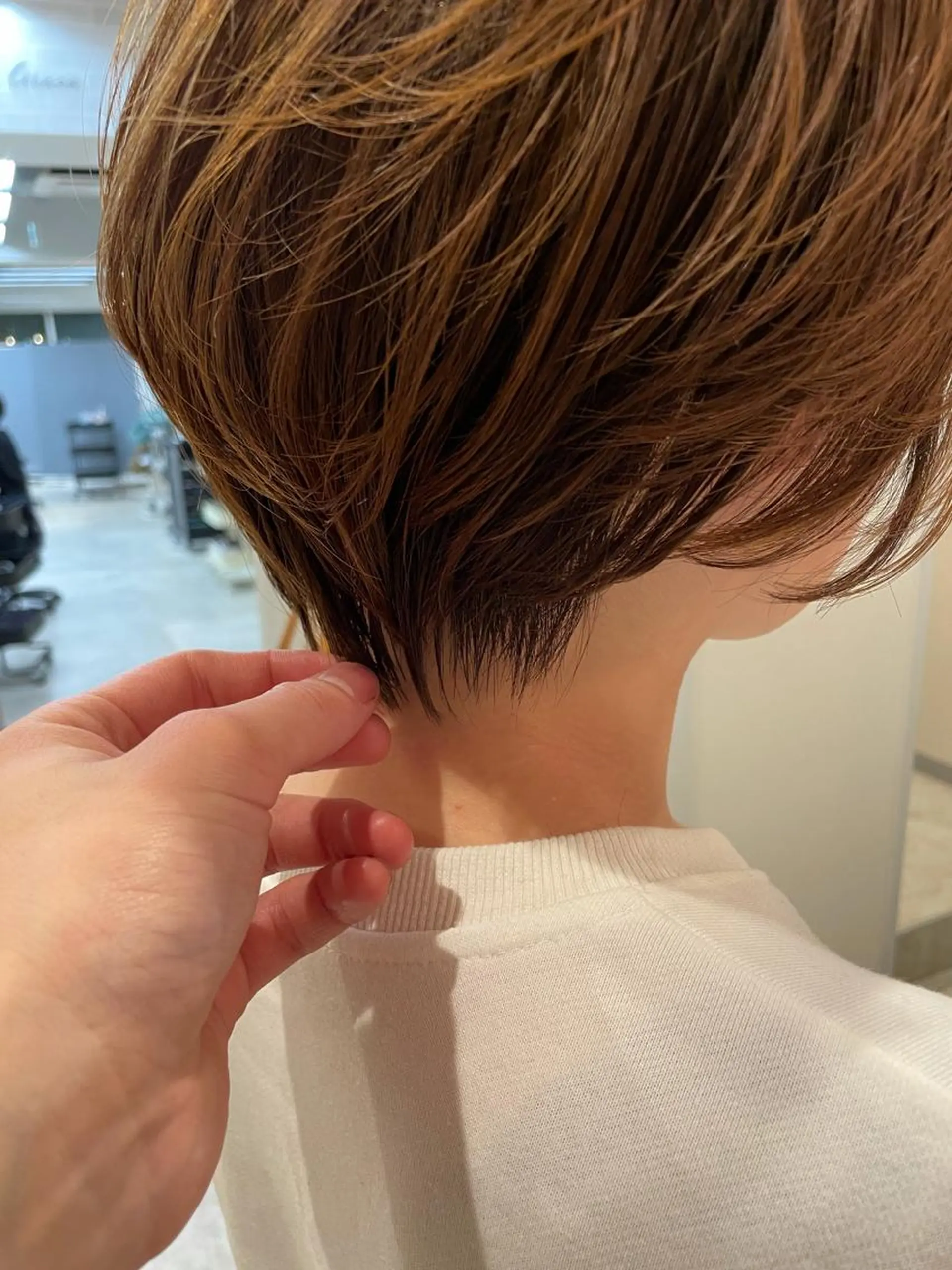 ショート ナリタ ミユウのヘアスタイル