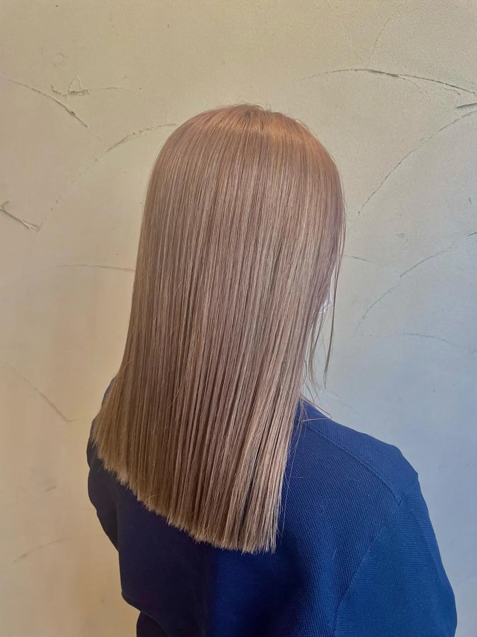 ロング 高柳 七音のヘアスタイル