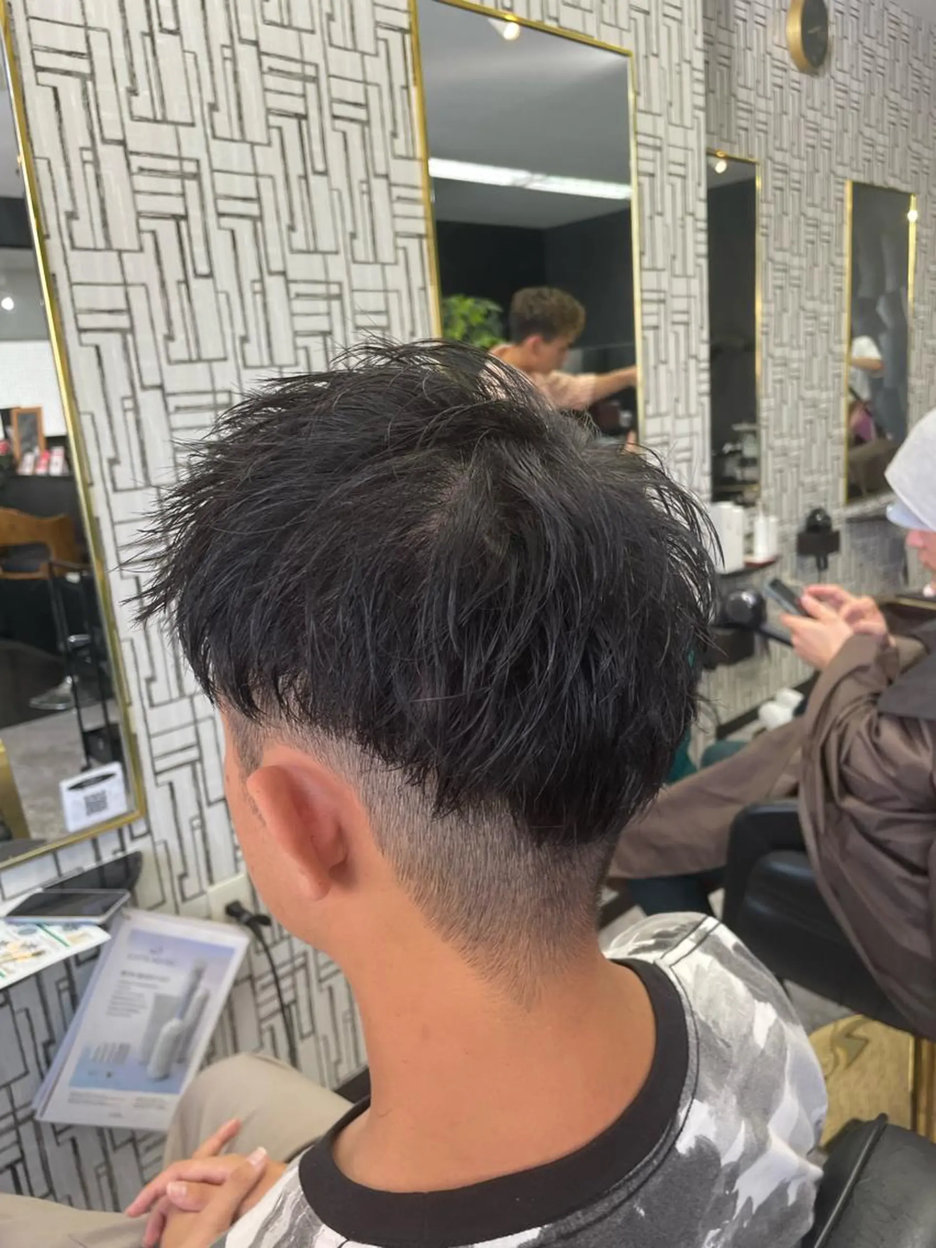 メンズ メンズブリーチ メンズハイトーン 篠原 侑作のヘアスタイル