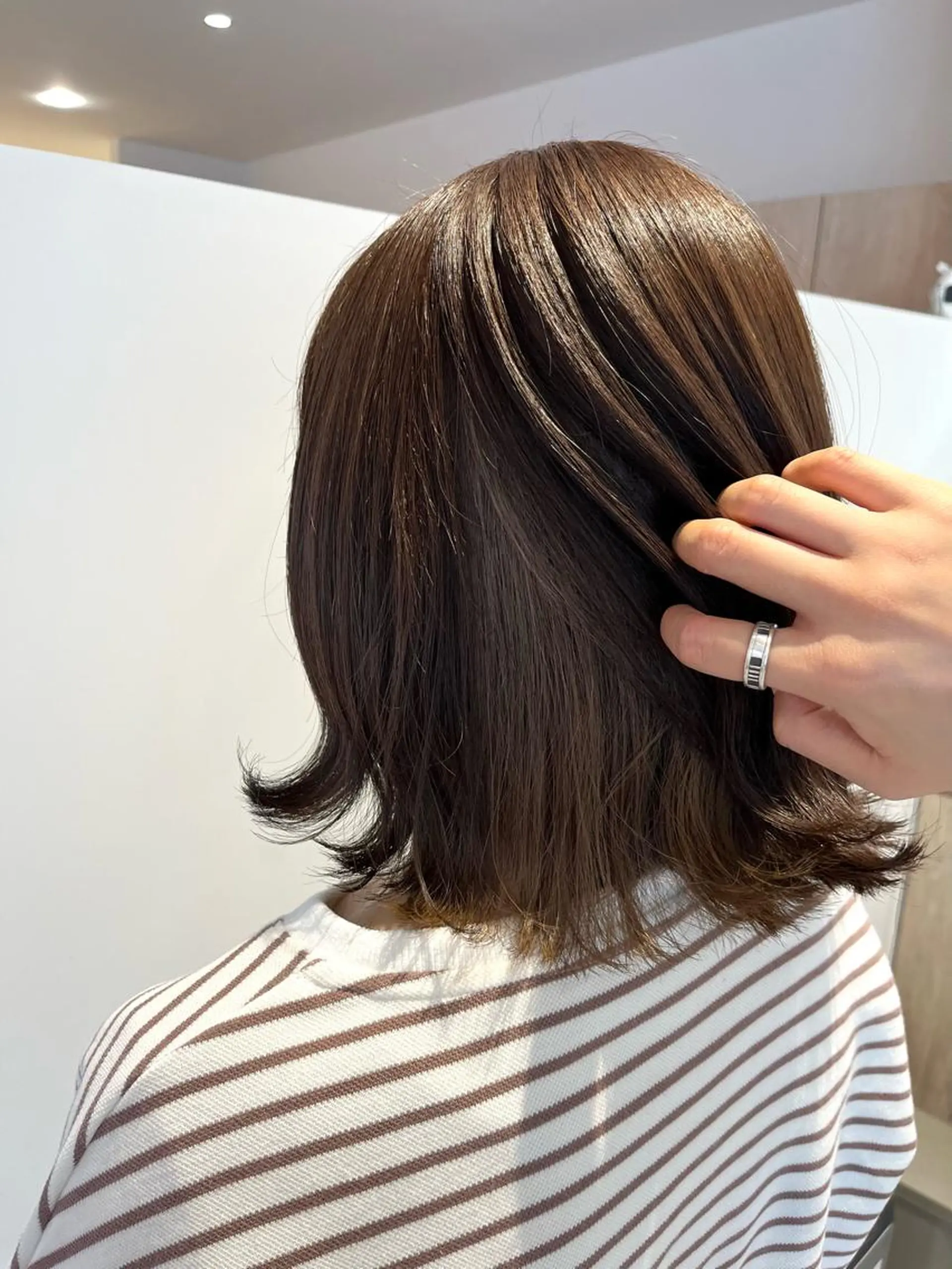 ミディアム ワンレンボブ ボブ 外ハネヘア 田中 沙羅のヘアスタイル