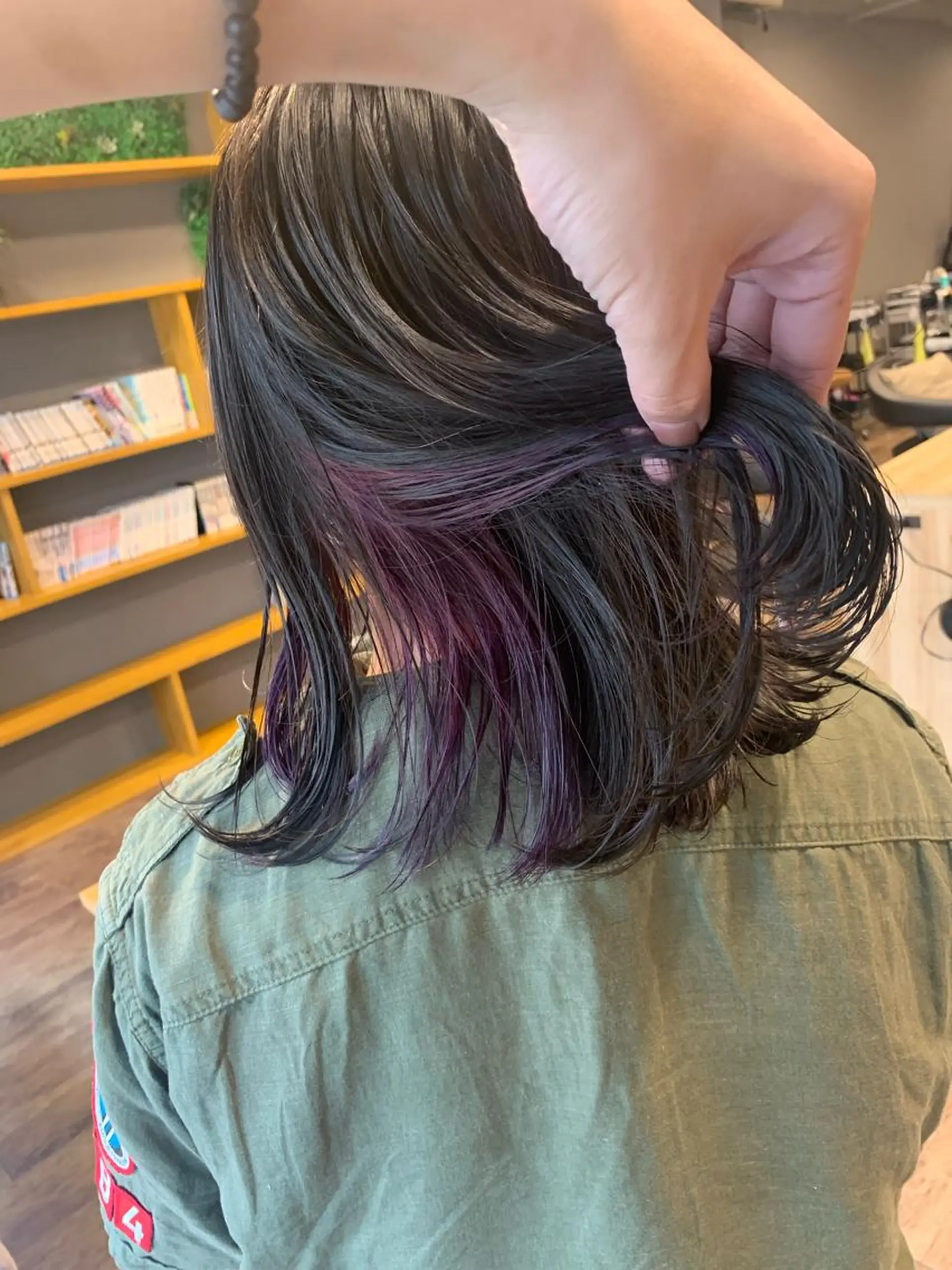 ミディアム カラー インナーカラー バイオレットカラー カット ヘアカラー CIEL香椎店所属・ＳＨＵ ＮＴＡのヘアスタイル