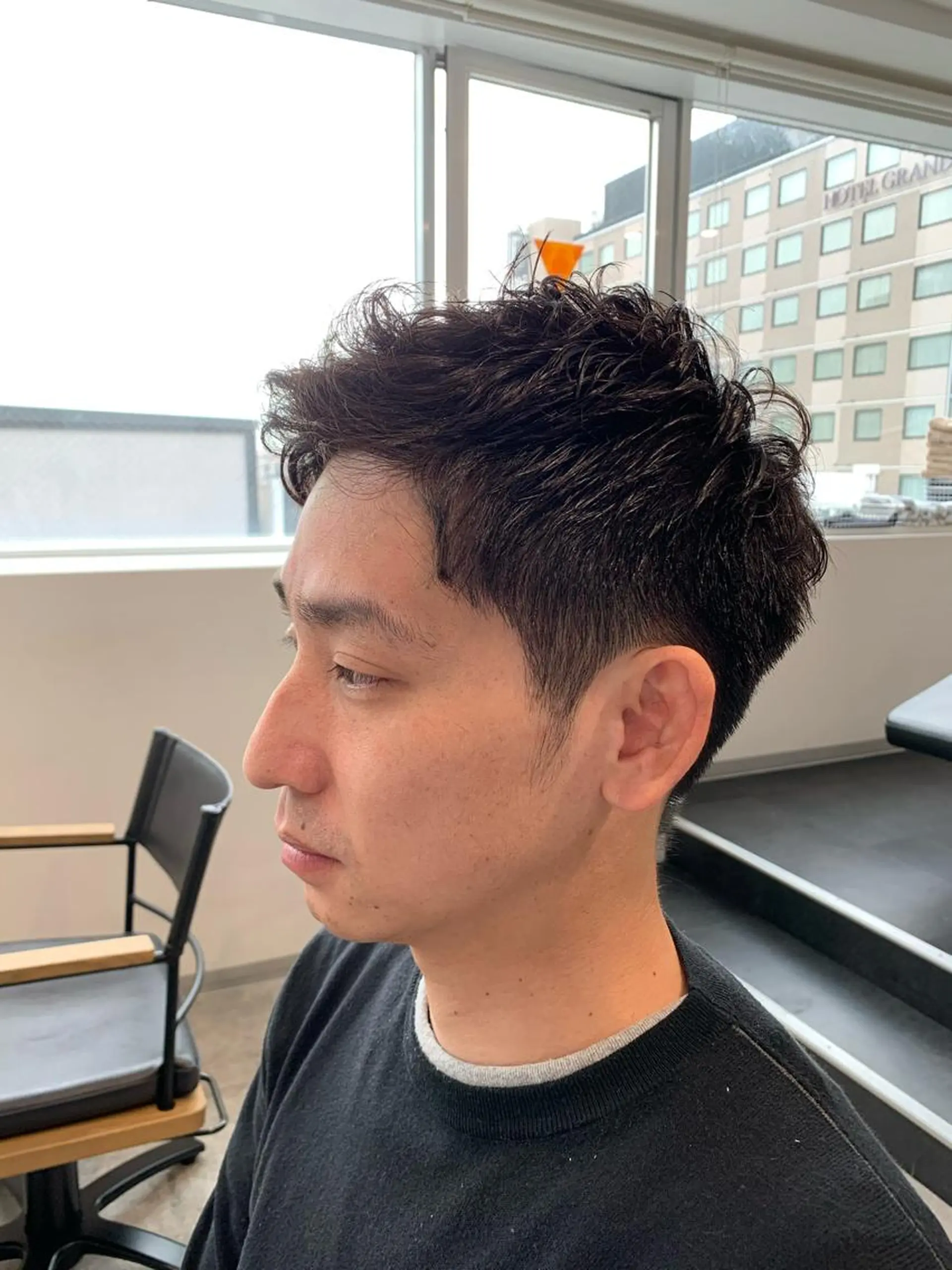 メンズ メンズパーマ メンズショート 大人レイヤー ヨシミカズヤのヘアスタイル