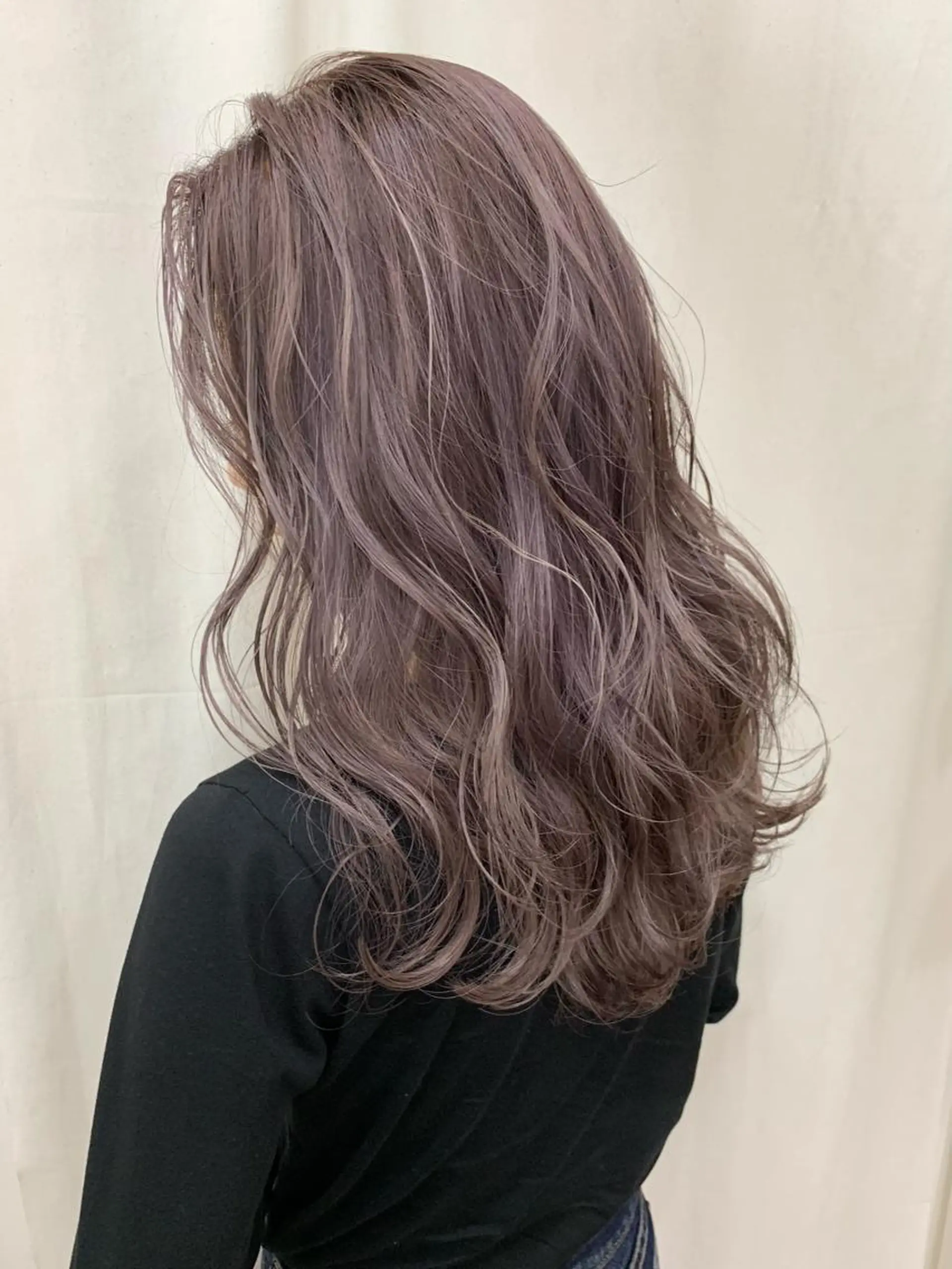 ロング KAORU オリーブカラーのヘアスタイル