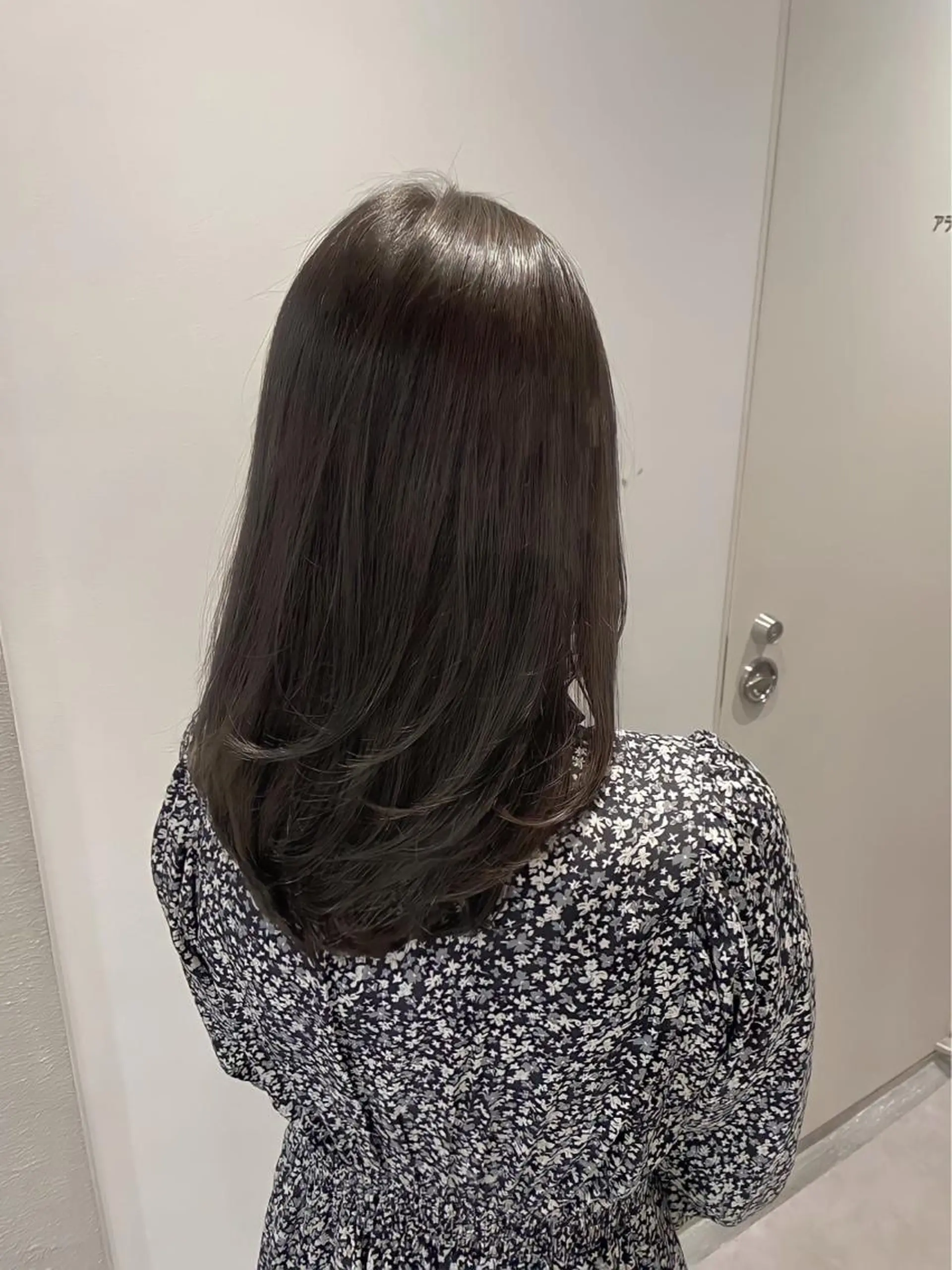 ロング カット 縮毛矯正 トリートメント 銀座／レイヤーカット 🤍内野すみれのヘアスタイル